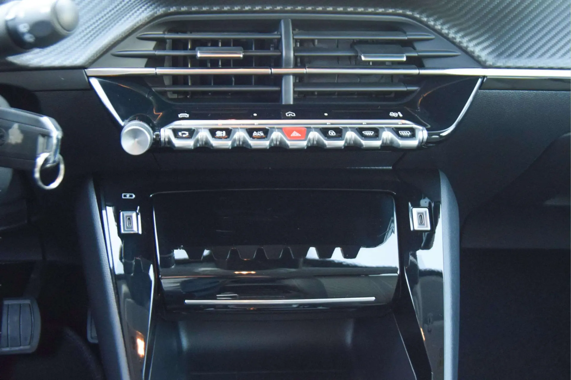 Peugeot 208 1.2 Hybrid Allure e-DCS6 14