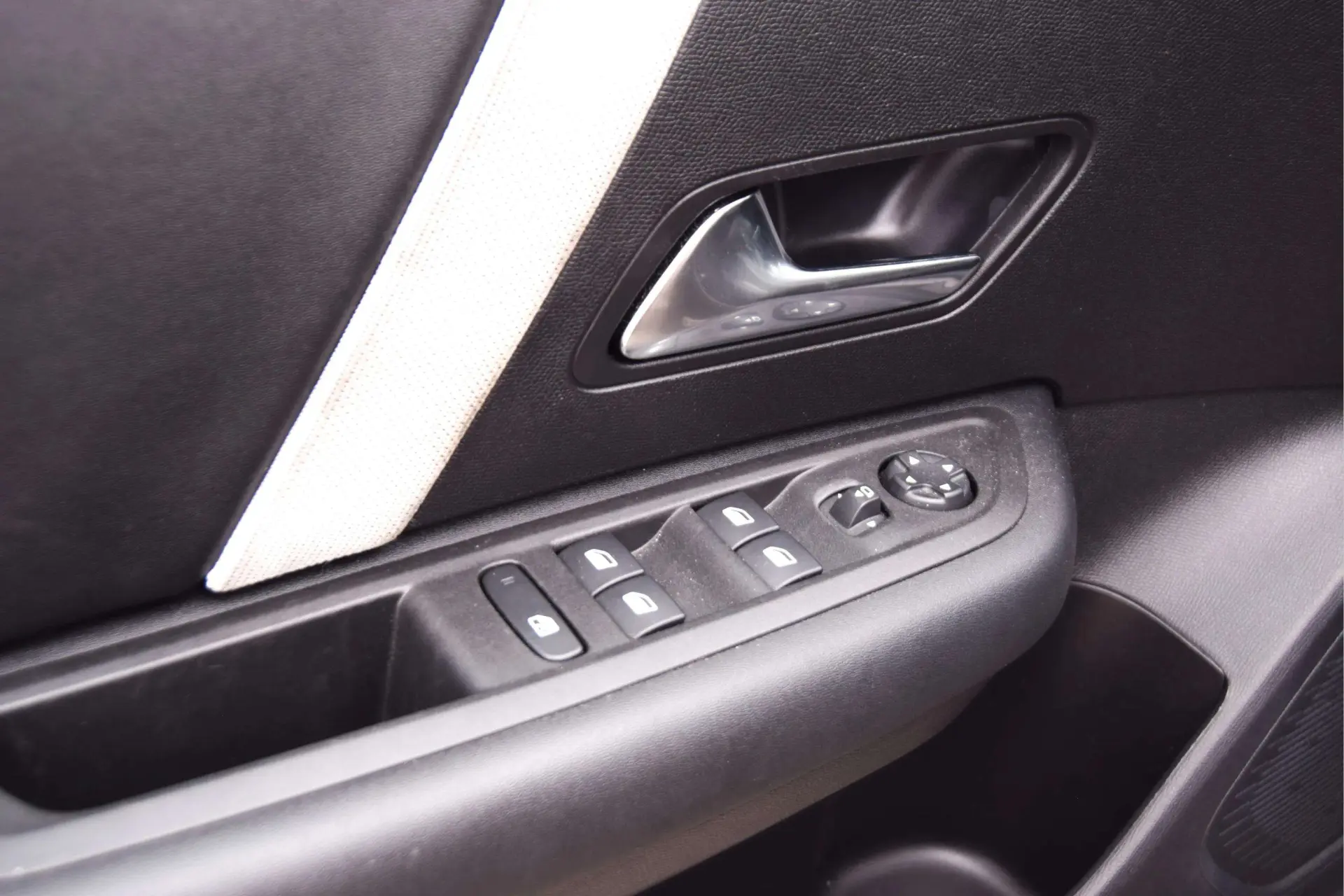 Citroen e-C4 54 kWh Autonomia Alargada Max 32