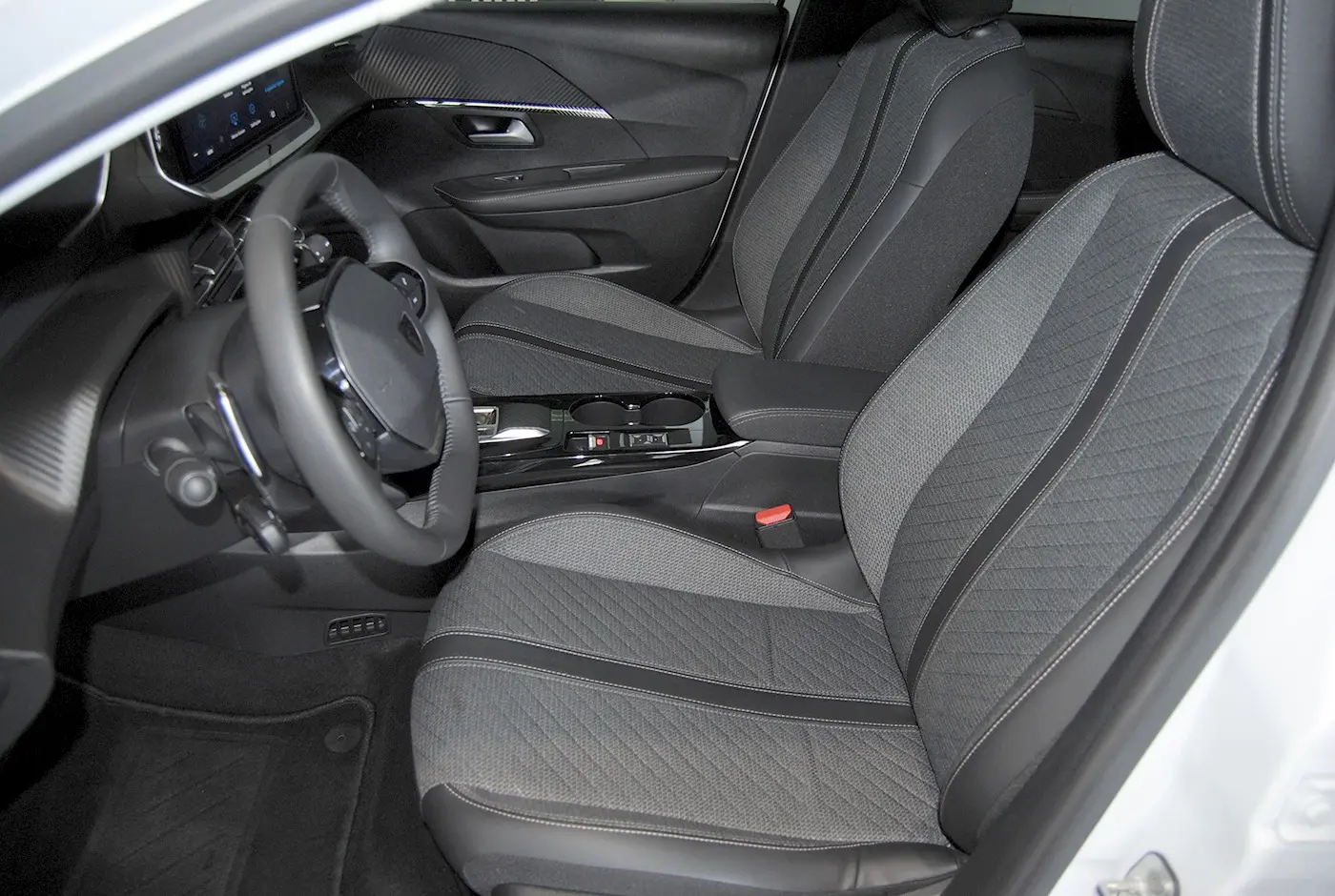 Peugeot 208 1.2 Hybrid Allure e-DCS6 15