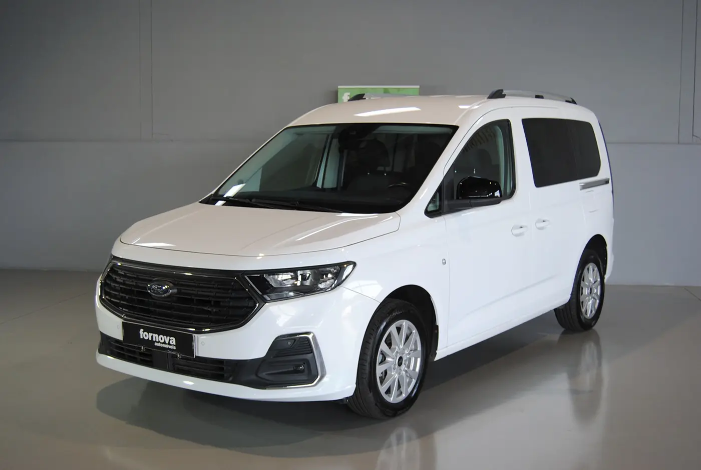Ford Tourneo Connect 2.0 TDCi Titanium 5 lugares 3
