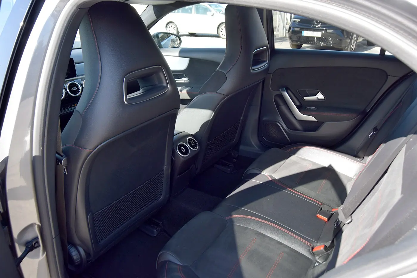 Mercedes-Benz A 180 d AMG Line Aut. 13
