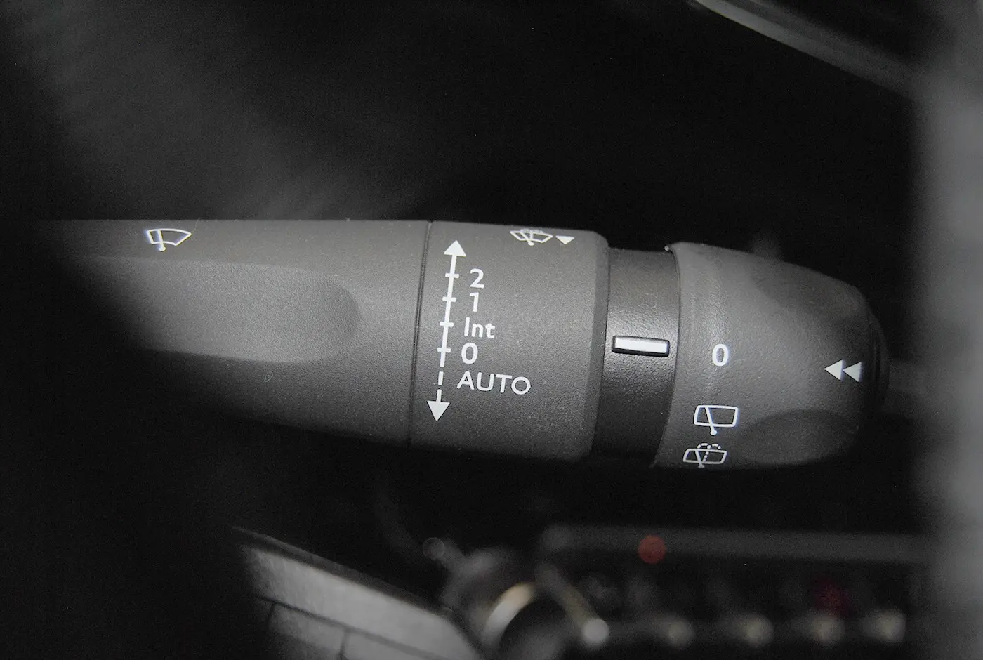 Peugeot 2008 1.2 Hybrid Allure e-DCS6 23