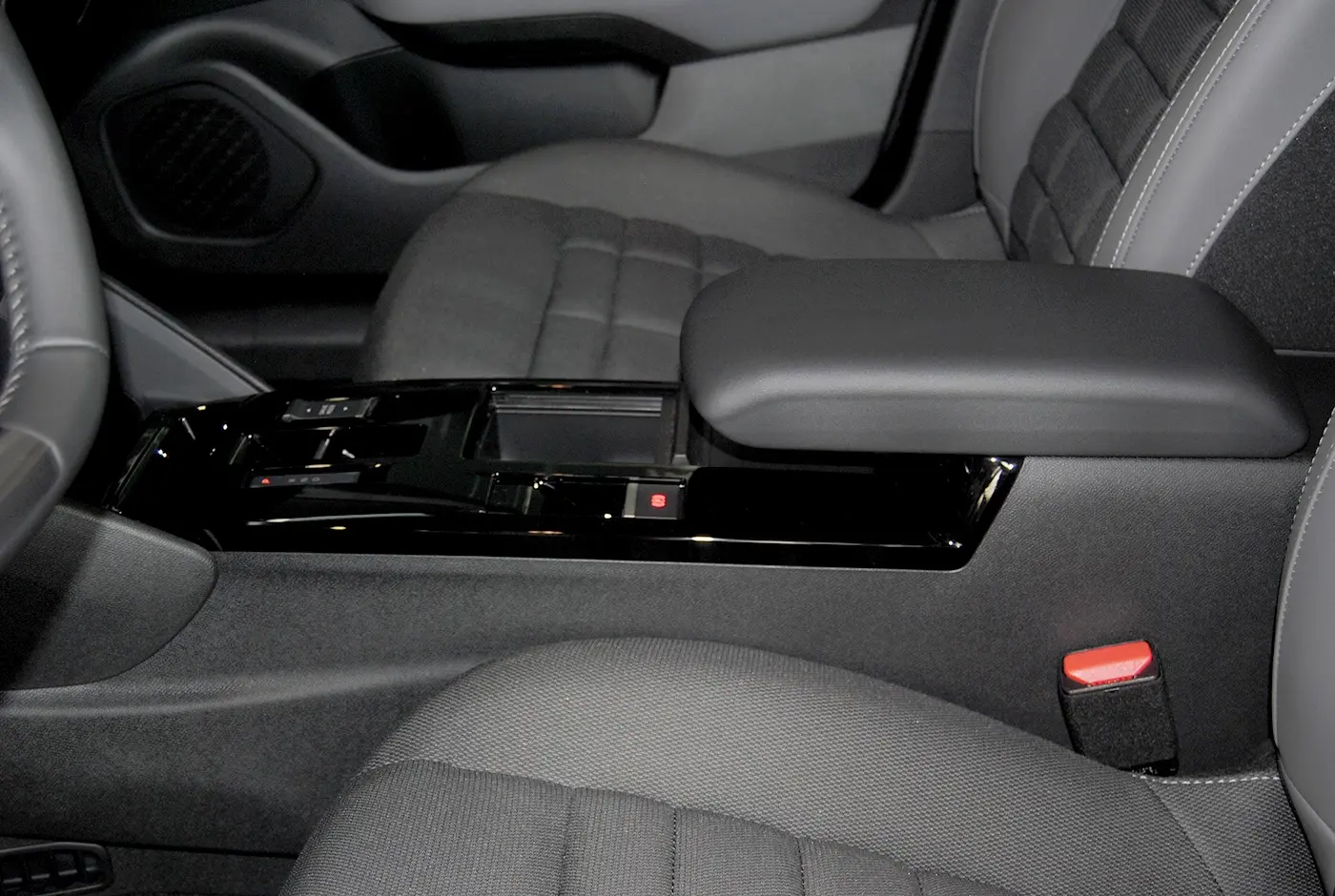 Citroen C4 1.2 Hybrid Collection e-DSC6 34