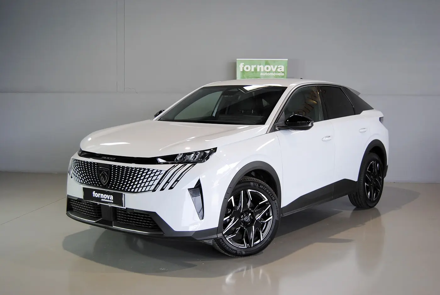 Peugeot 3008 1.2 Hybrid Allure e-DCS6 1