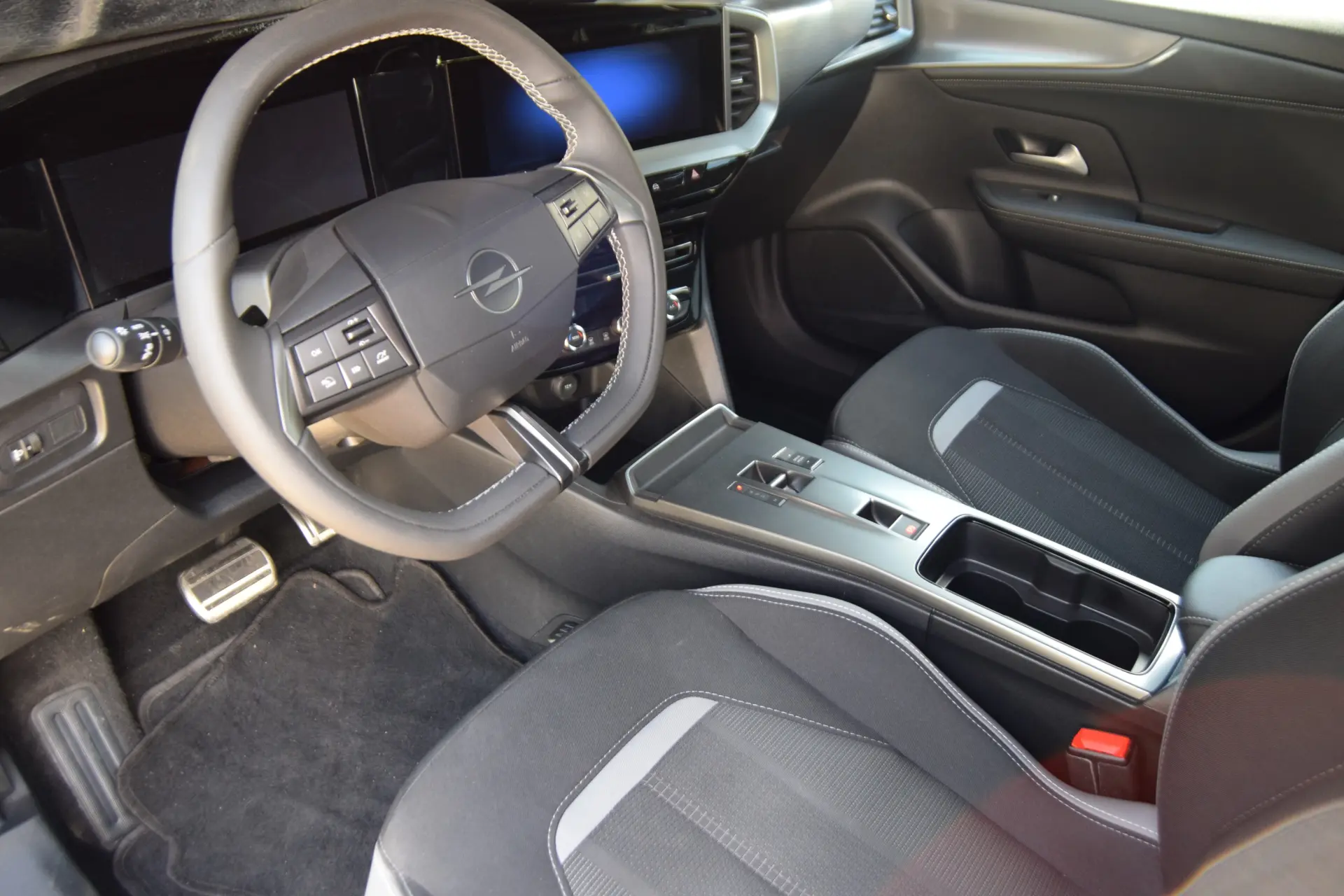 Opel Mokka 1.2 Hybrid GS eDCT 13