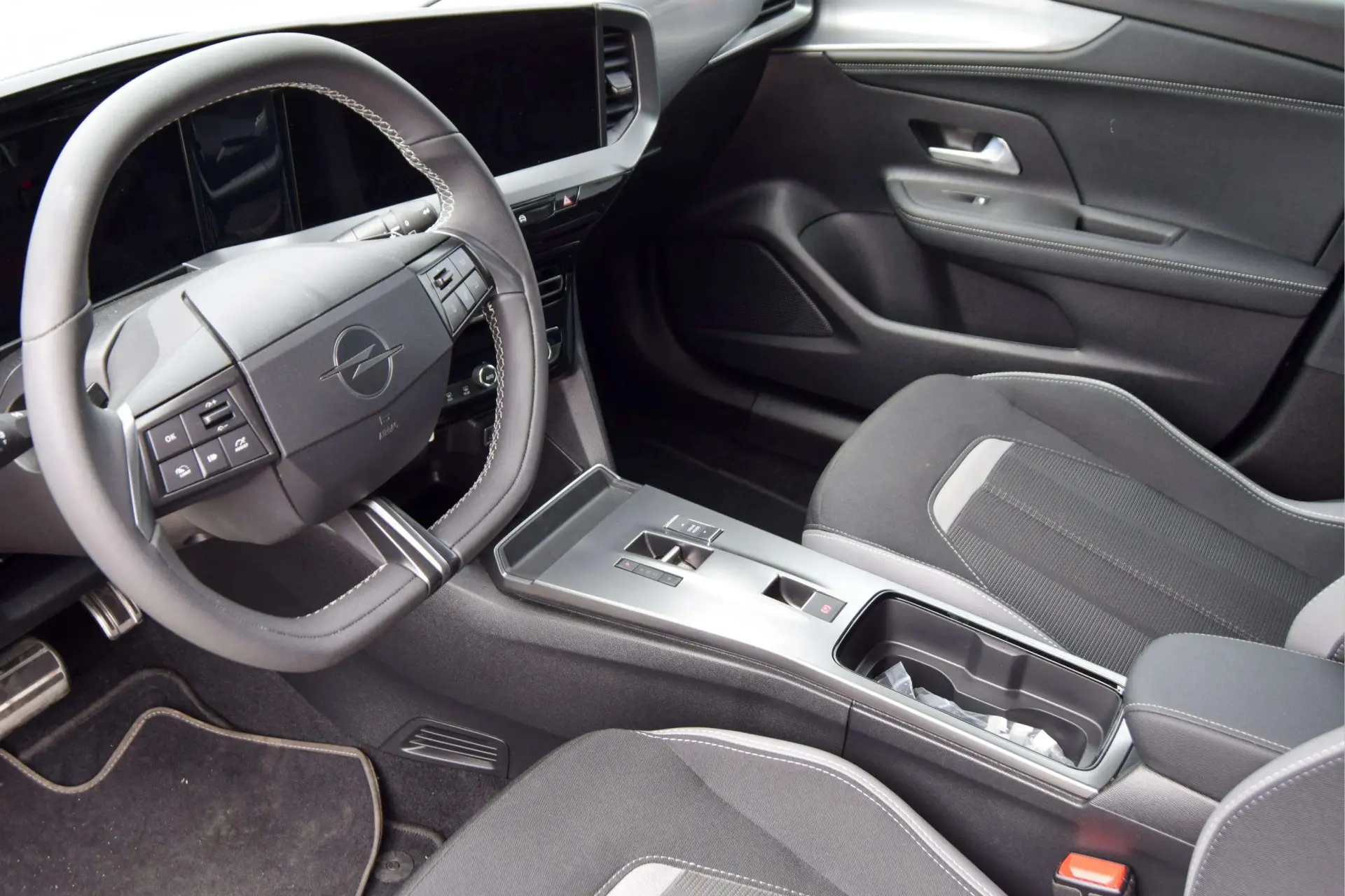 Opel Mokka 1.2 Hybrid GS eDCT 24