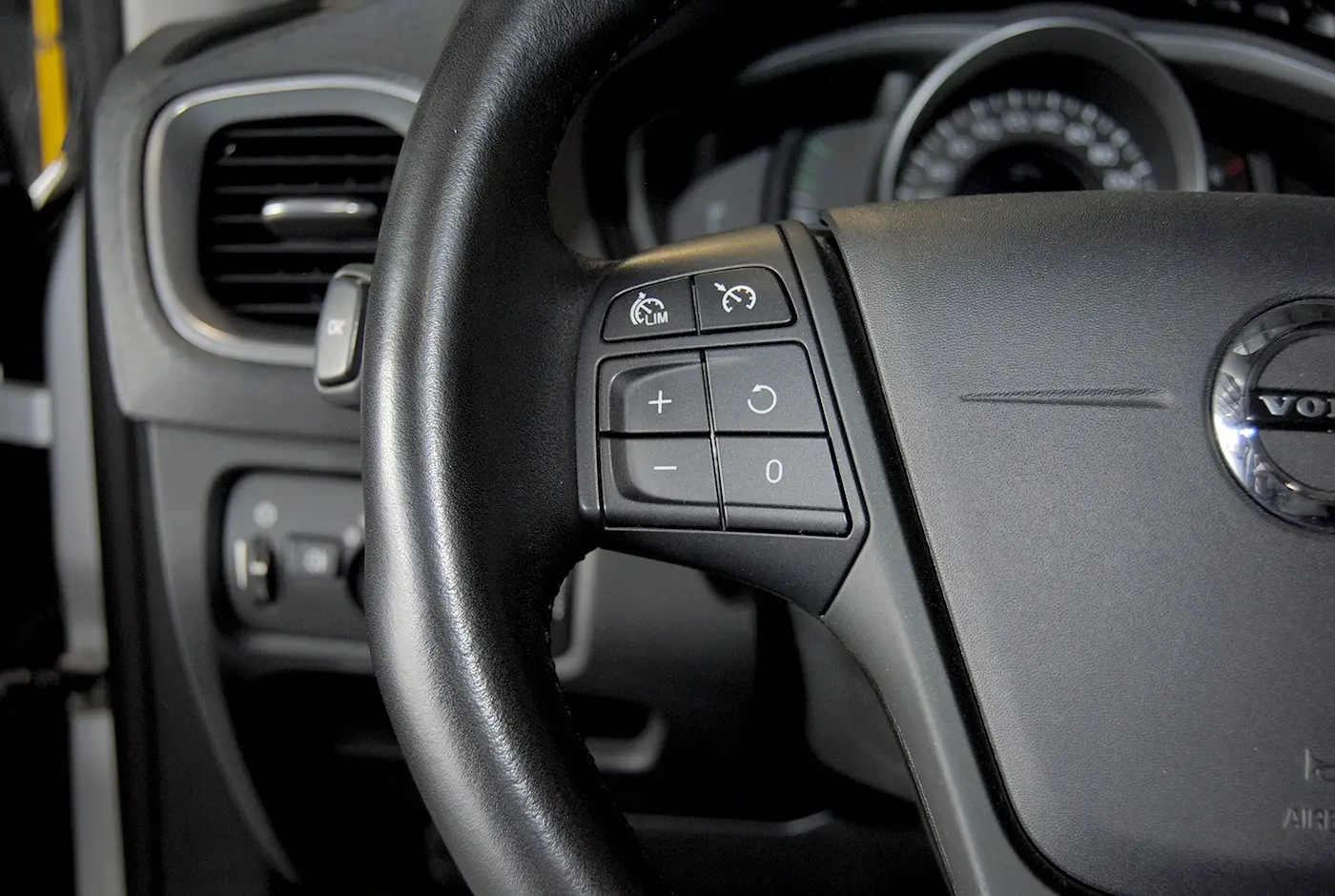 Volvo V40 2.0 D2 Kinetic 21