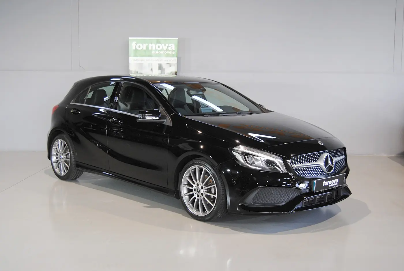 Mercedes-Benz A 180 AMG Line 4