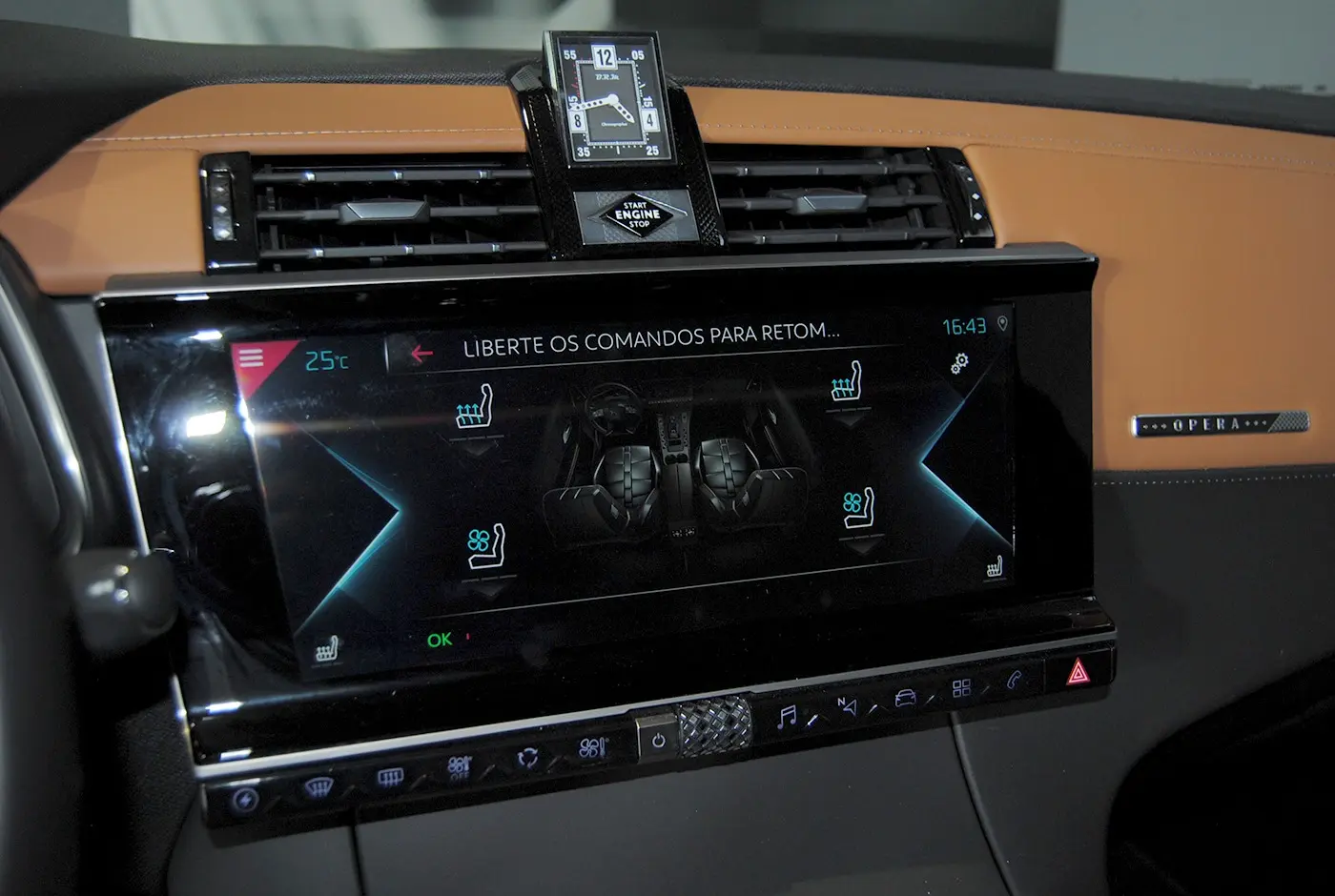 DS DS7 Crossback E- Tense 4x4 Opera 35