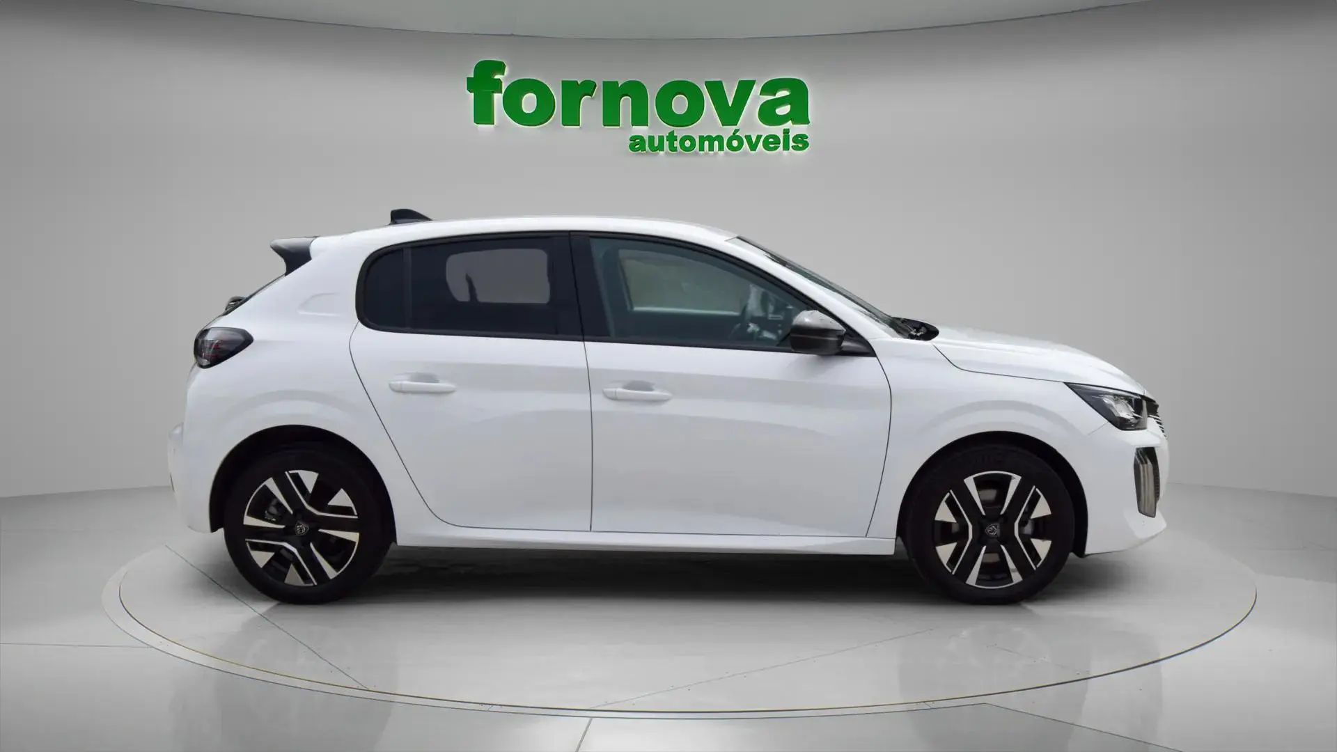 Peugeot 208 1.2 Hybrid Allure e-DCS6 7