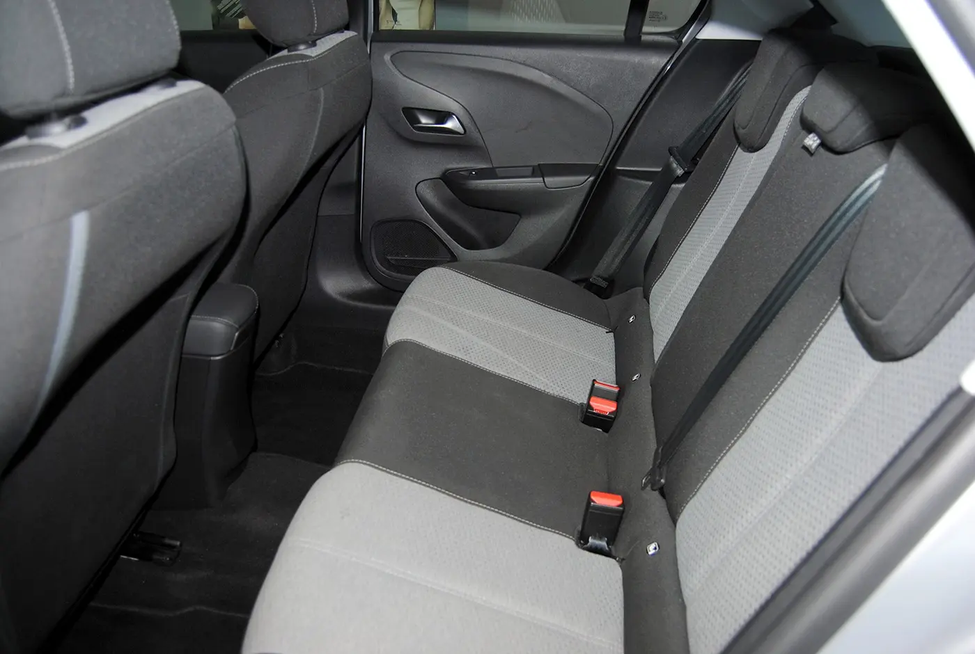 Opel Corsa 1.2 Edition 15