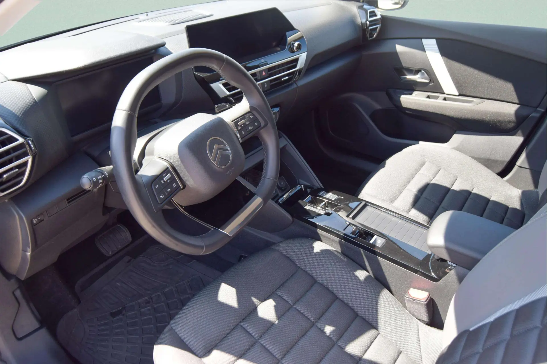 Citroen C4 1.2 Hybrid Plus e-DSC6 32