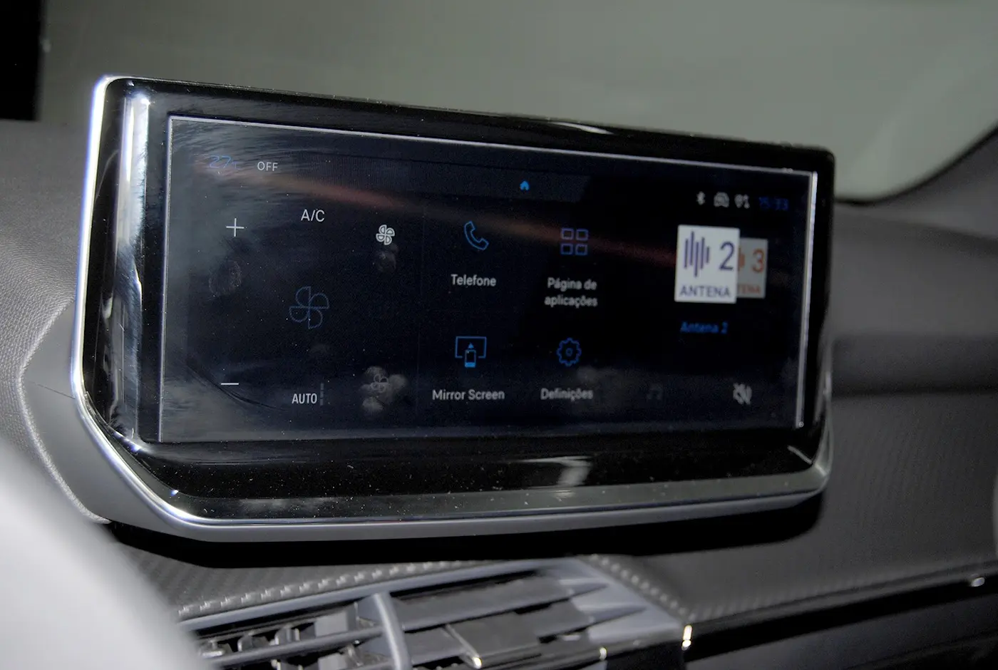 Peugeot 2008 1.2 Hybrid Allure e-DCS6 26