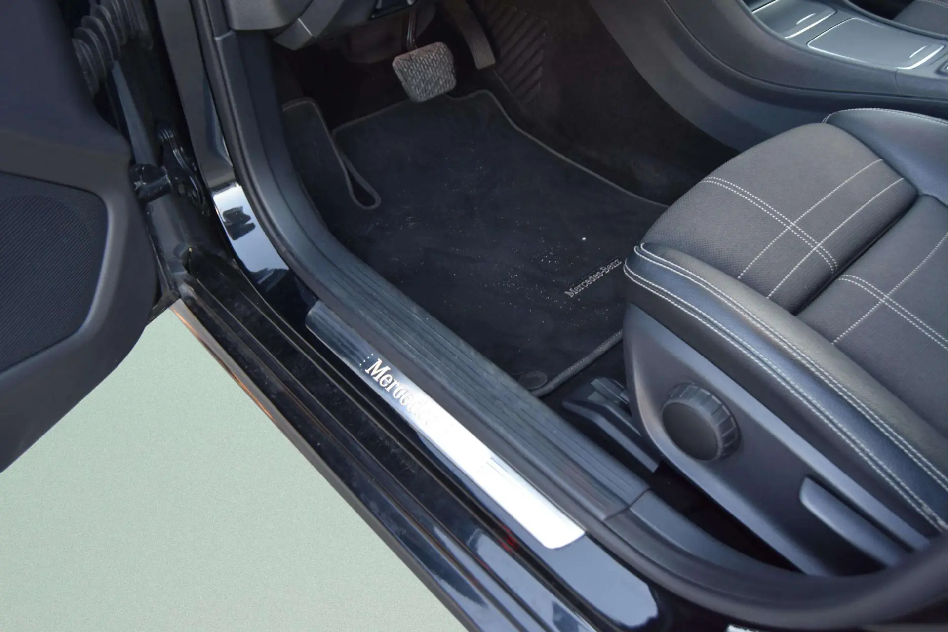 Mercedes-Benz A 180 D URBAN AUTO 9