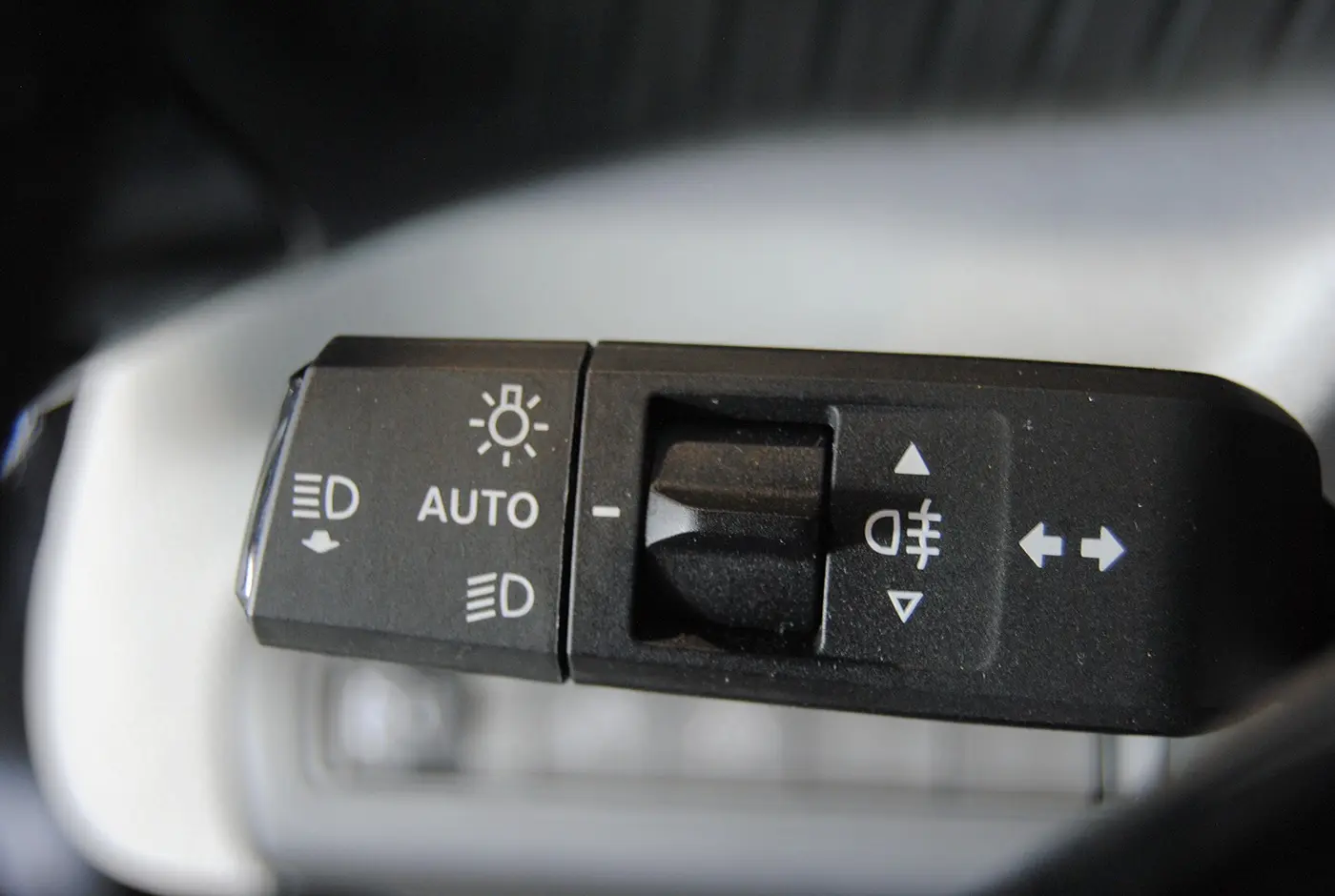 Citroen e-C3 44 kWh Autonomia Conforto Max 28