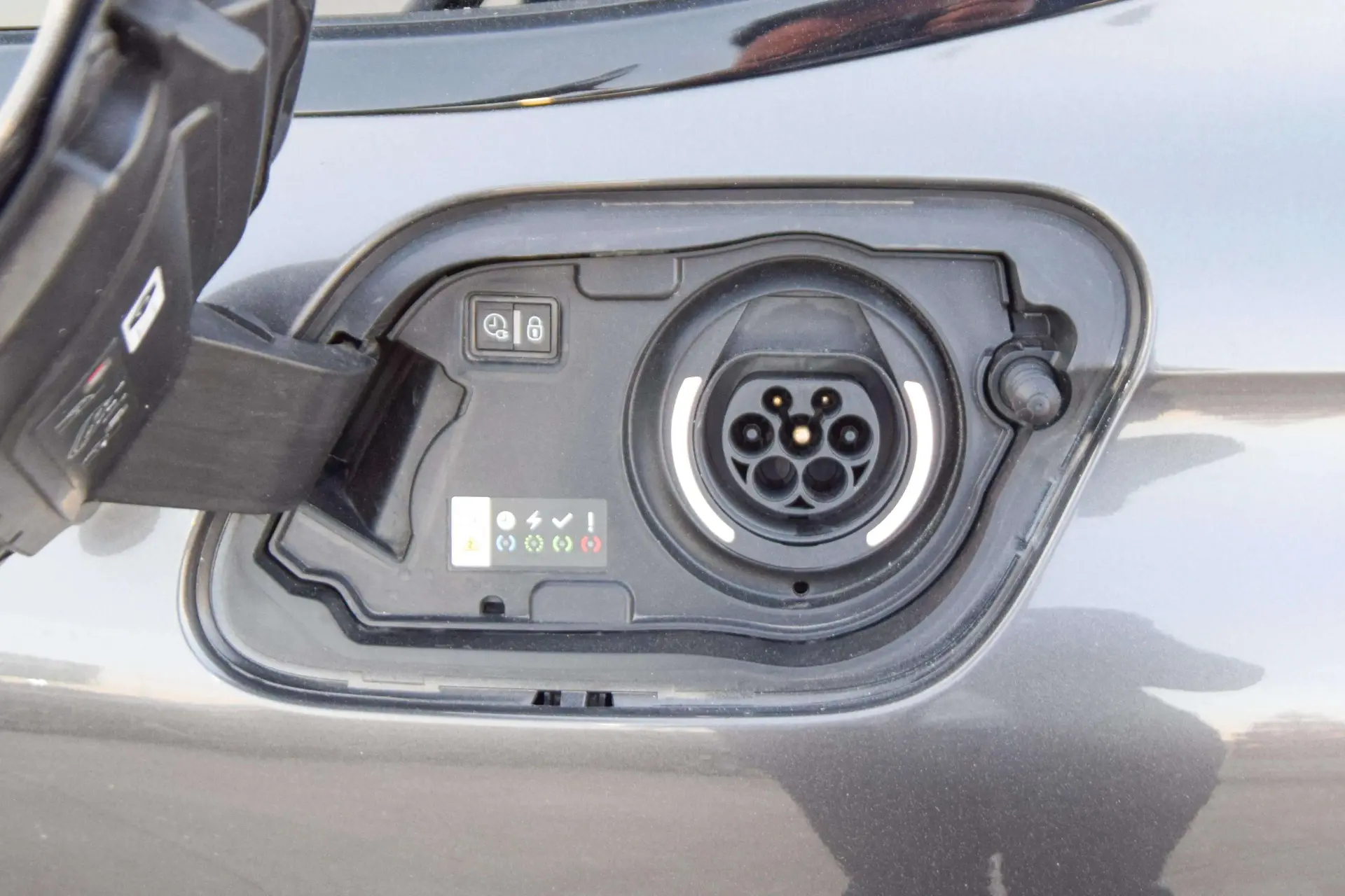 Peugeot 508 SW 1.6 Hybrid GT e-EAT8 36