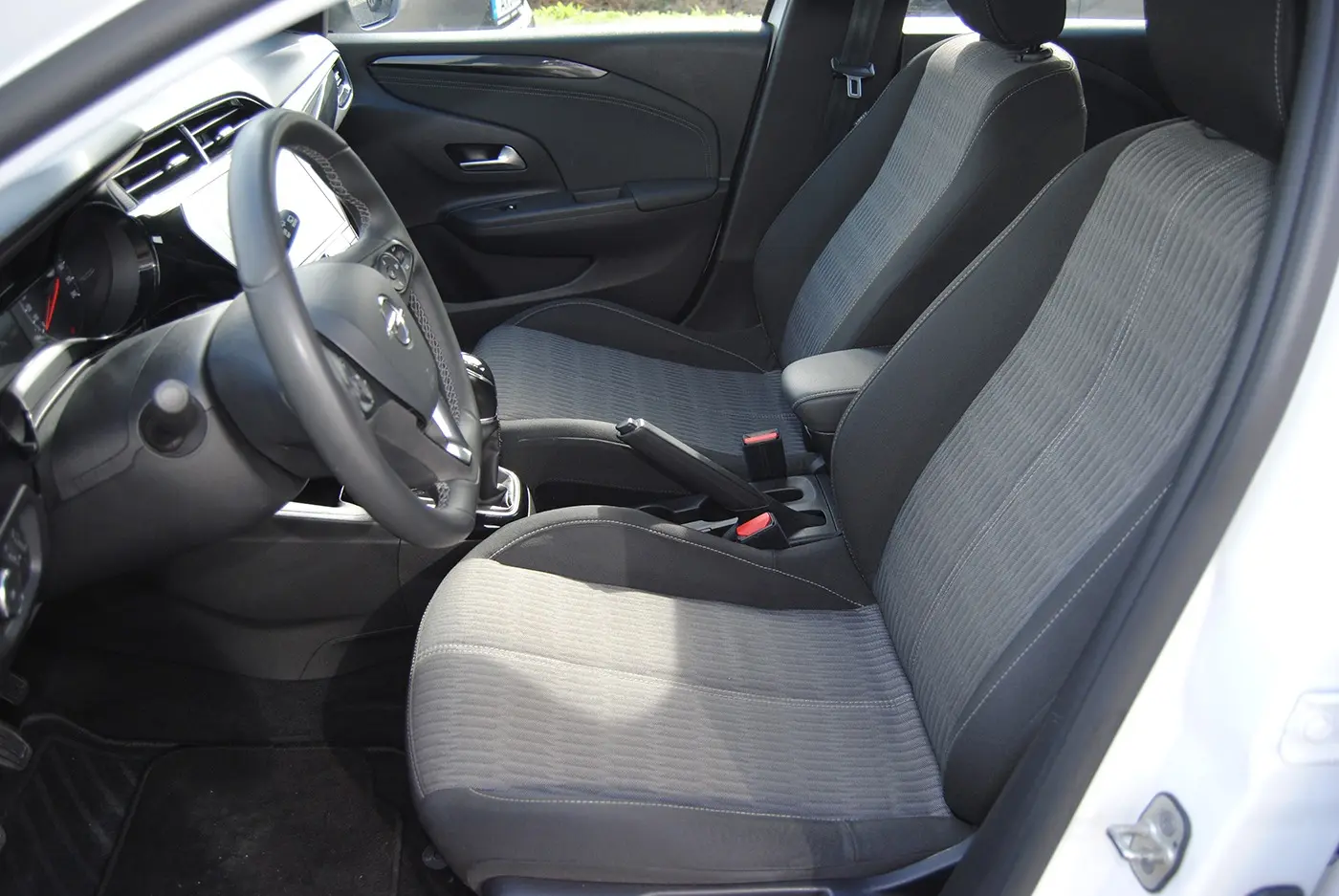 Opel Corsa 1.2 Business Edition 14