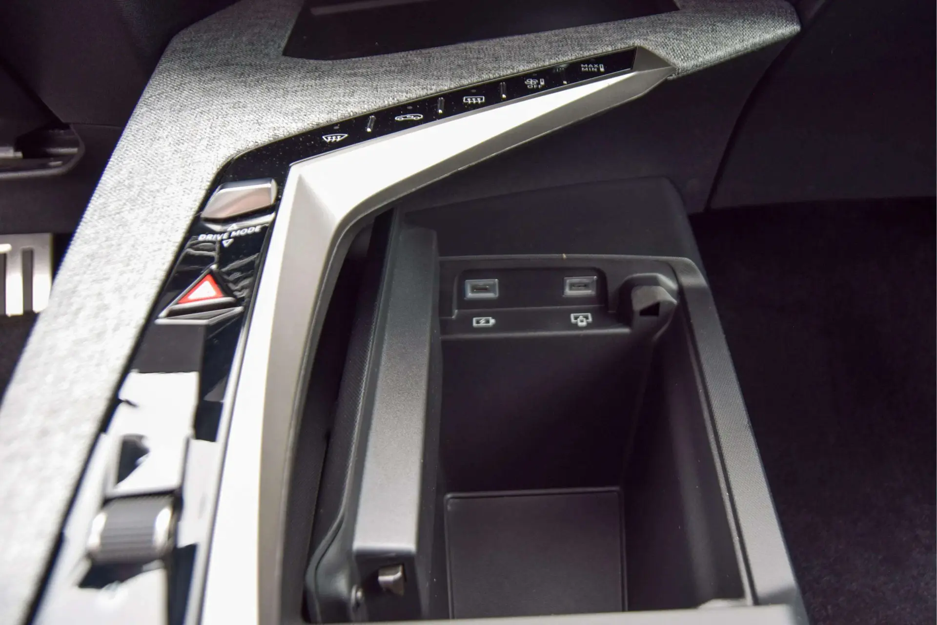 Peugeot E-3008 73 kWh GT 39