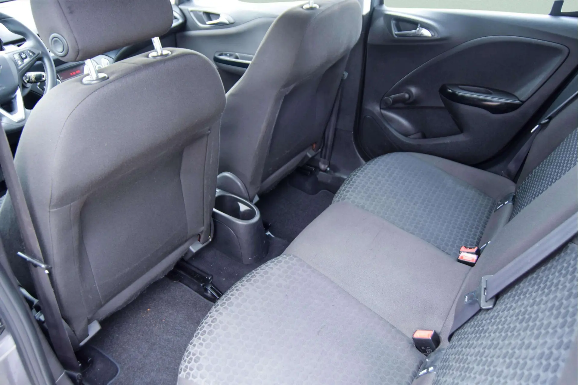 Opel Corsa 1.2 Enjoy 18