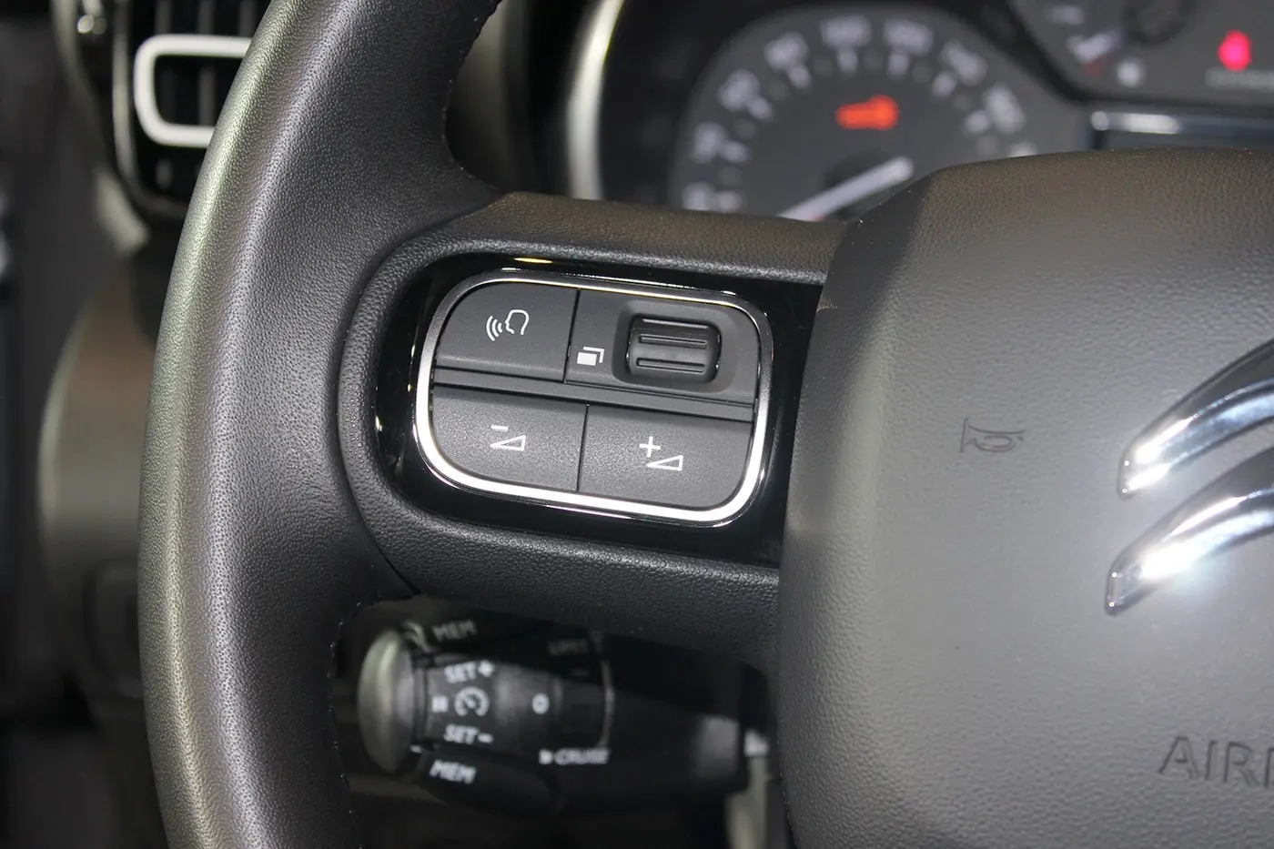 Citroen C3 Aircross 1.2 PureTech Shine Pack 22