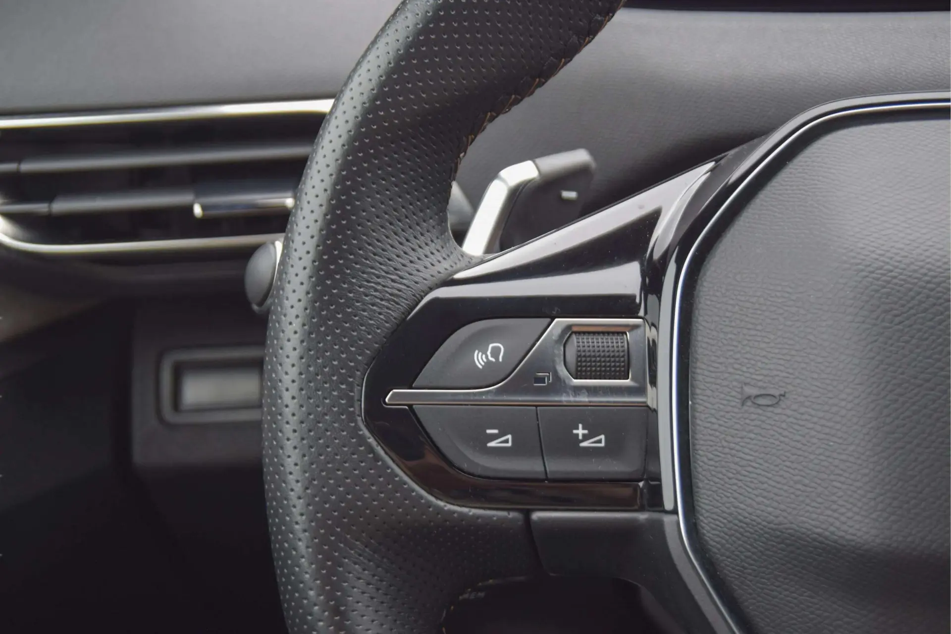 Peugeot 3008 1.6 Hybrid GT e-EAT8 15