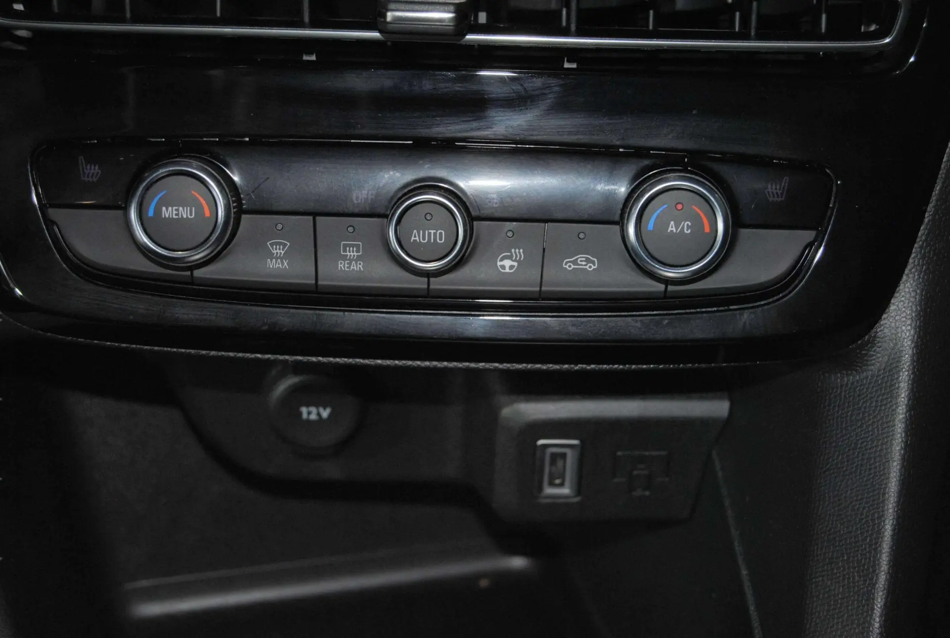 Opel Mokka 1.2 Hybrid GS eDCT 32