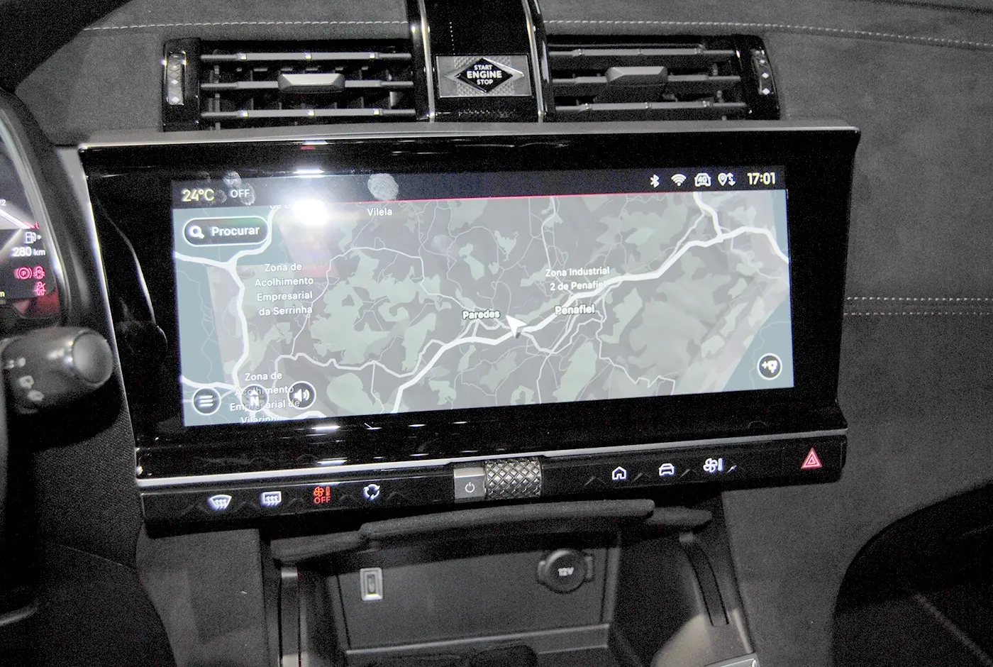 DS DS7 E-Tense Performance Line 23