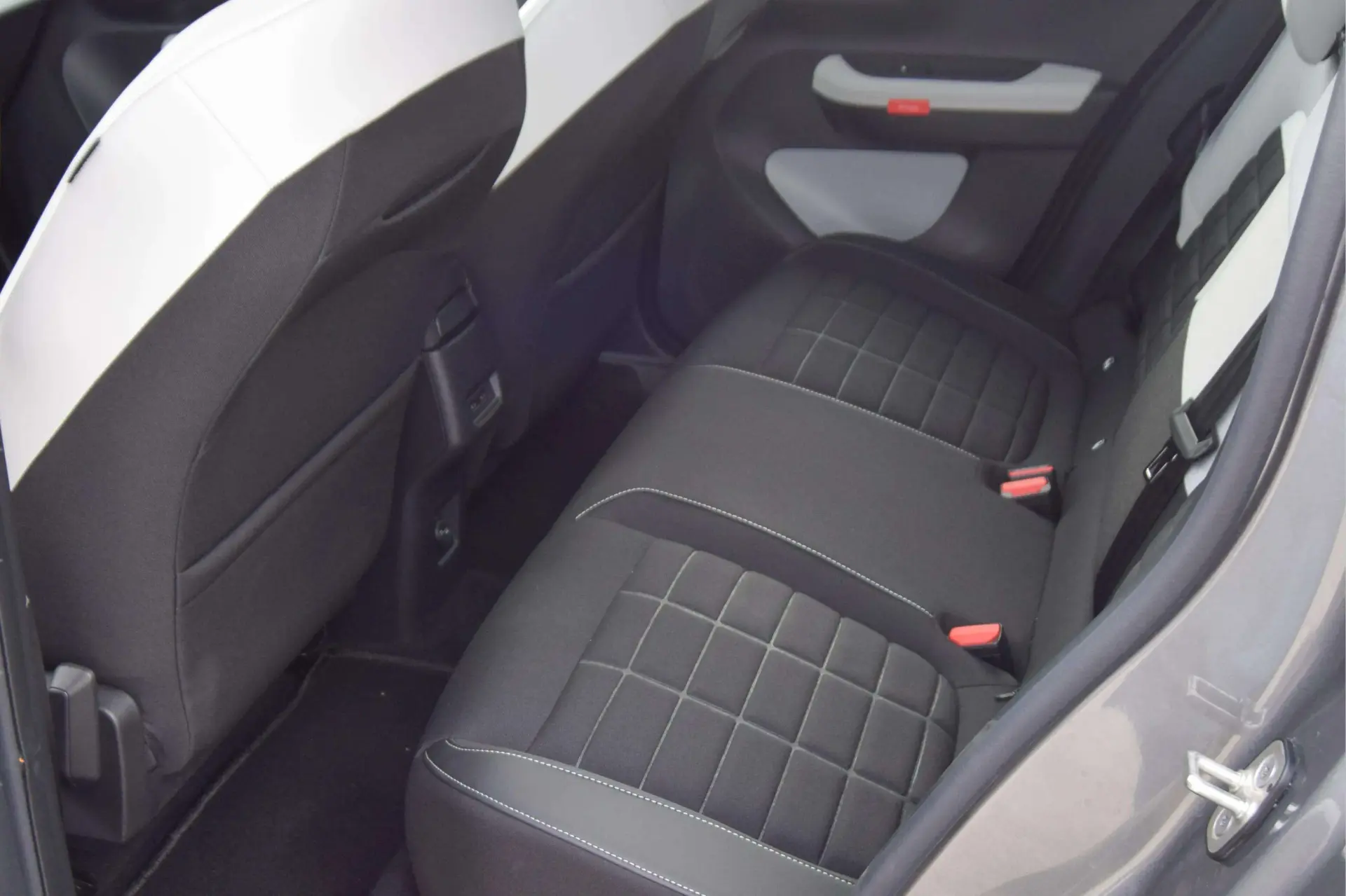 Citroen e-C3 44 kWh Autonomia Conforto Max 37
