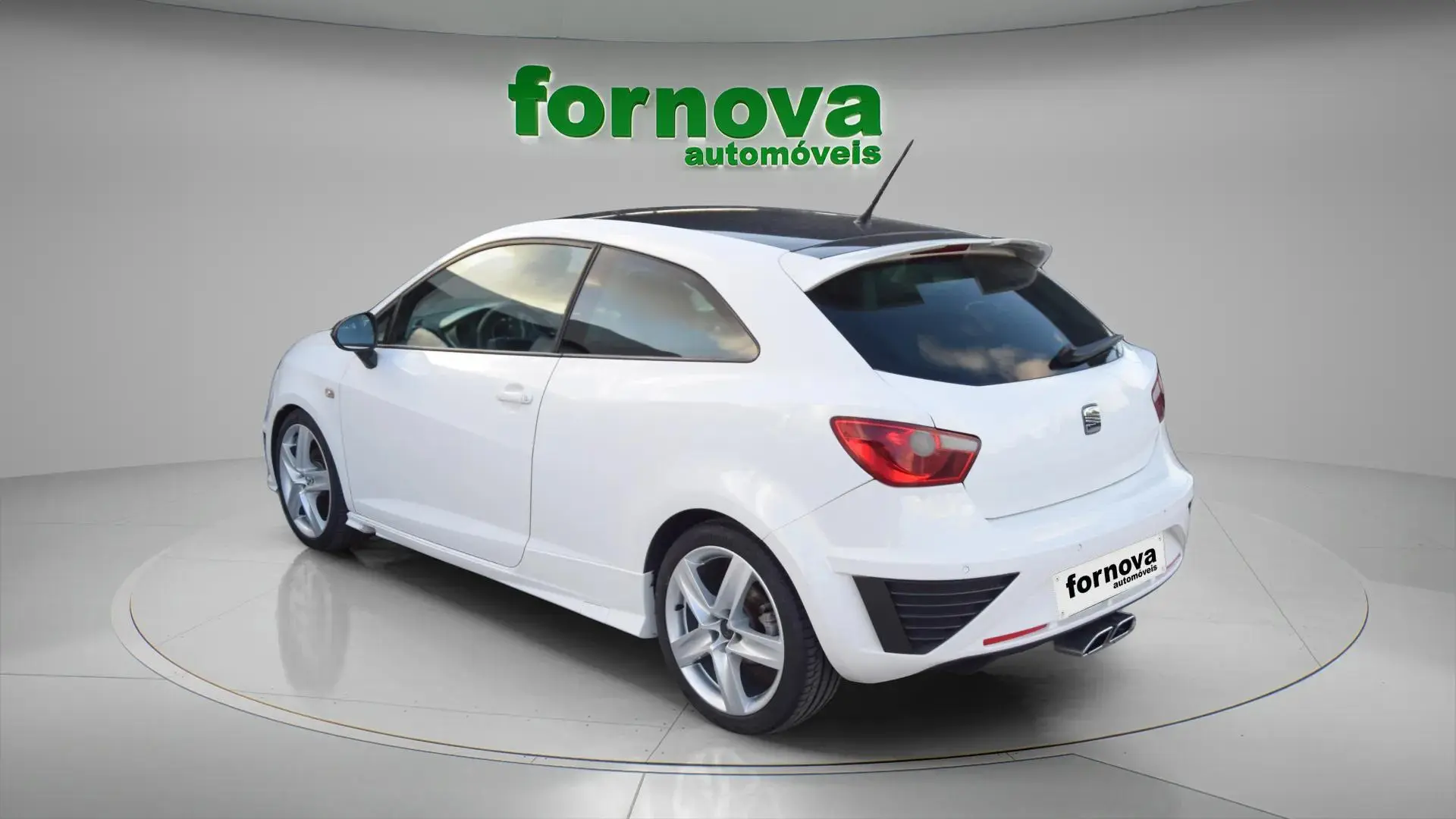 SEAT Ibiza 1.6 TDI Sport DPF 4