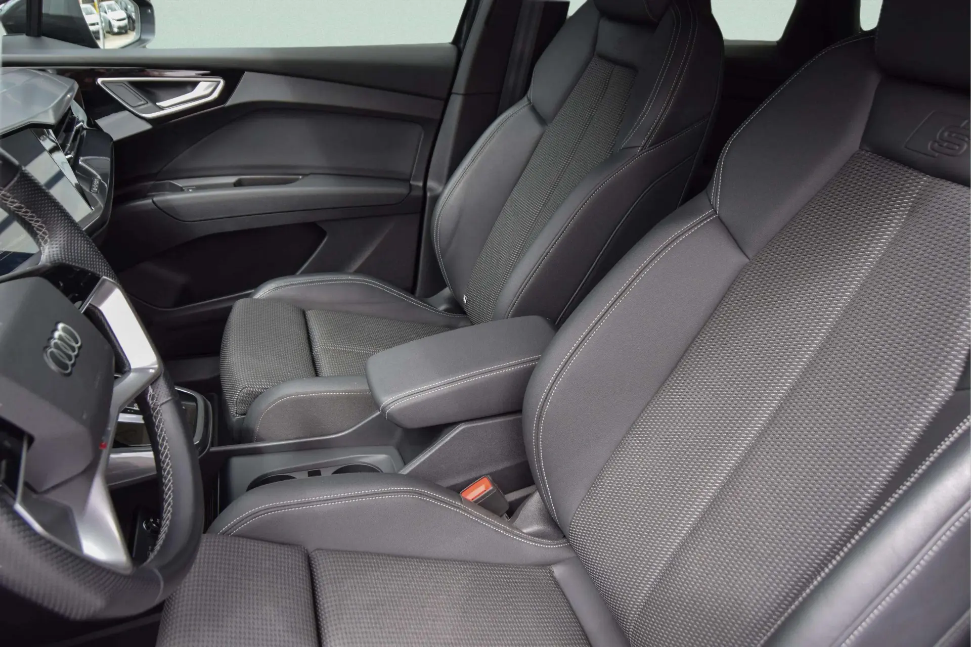 Audi Q4 e-tron 45 82 kWh SE S-Line Plus 32