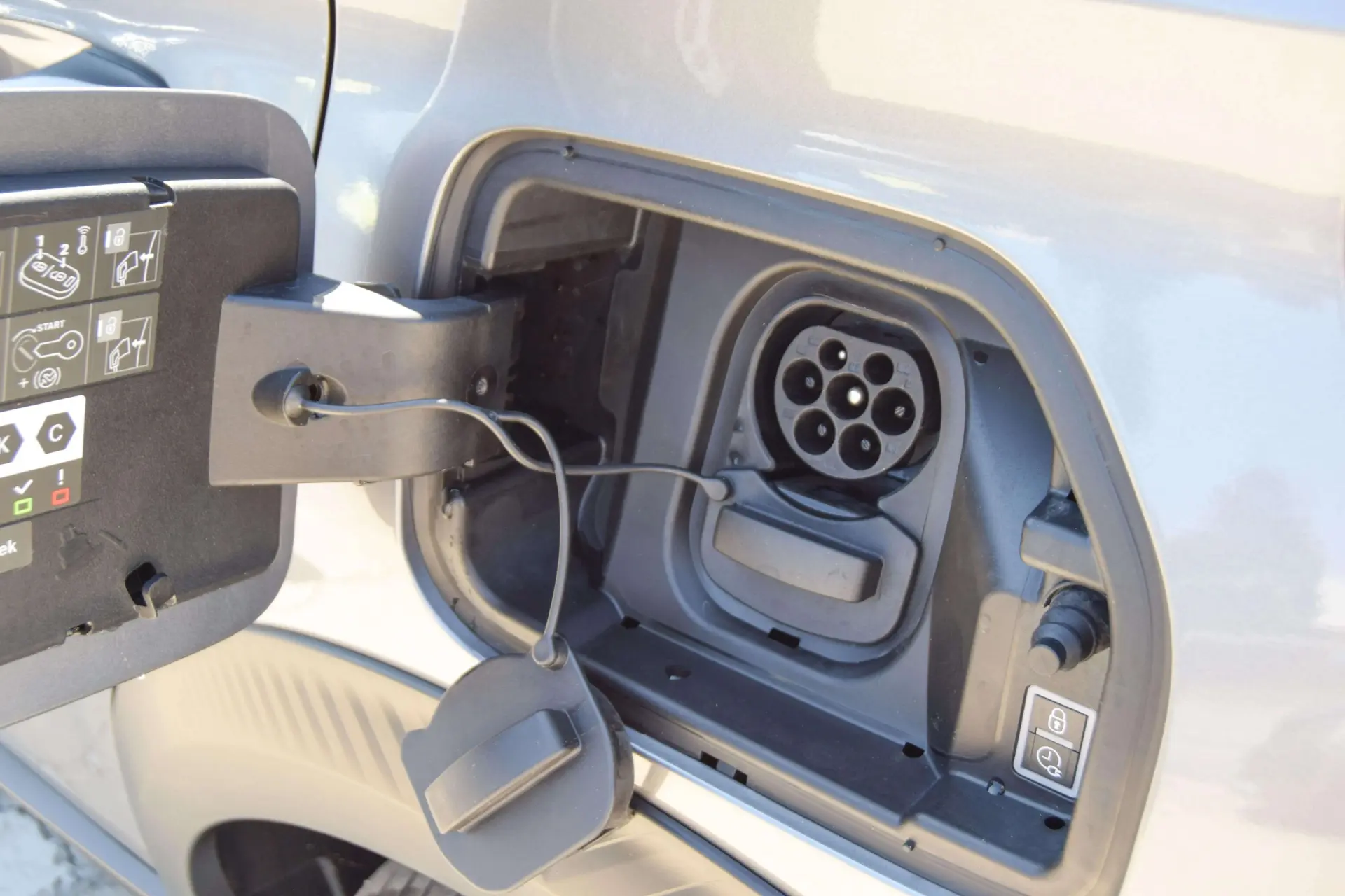 Citroen e-C3 44 kWh Autonomia Conforto Max 25