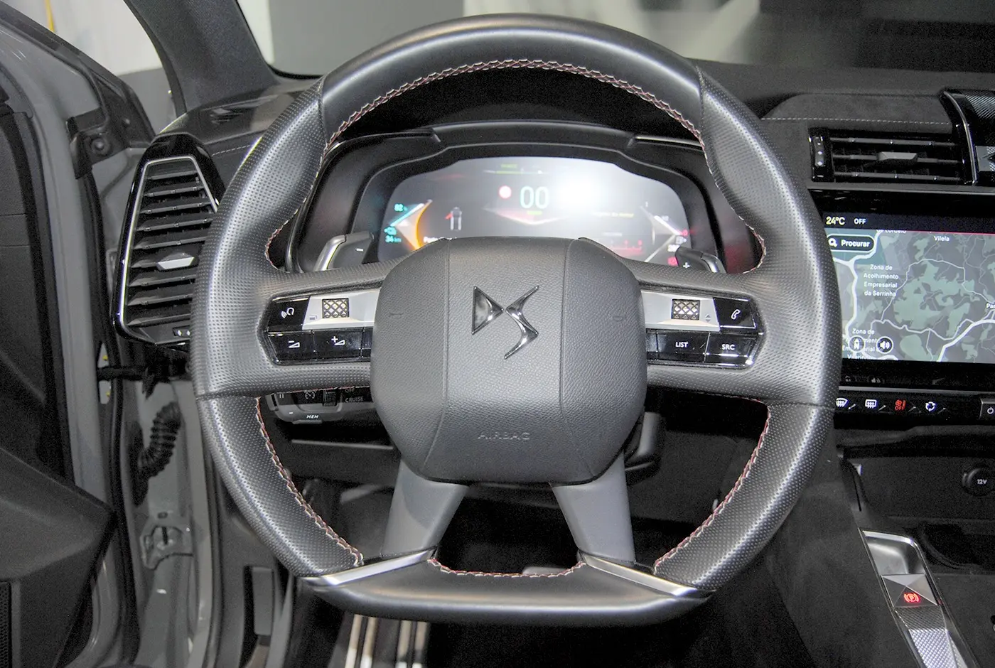 DS DS7 E-Tense Performance Line 24