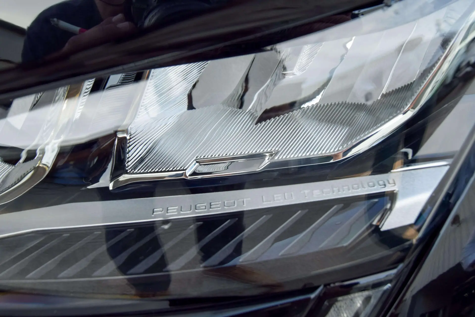 Peugeot 408 1.2 Hybrid Allure e-DCS6 30