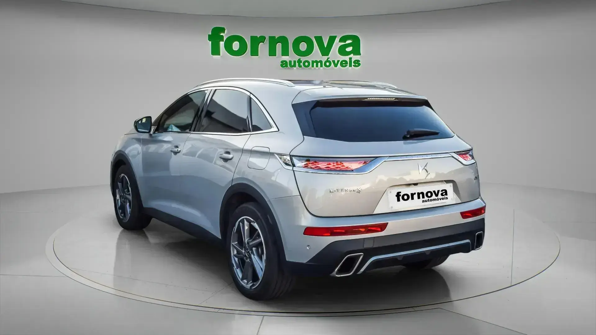 DS DS7 Crossback E-Tense 4x4 Opera 300cv 7