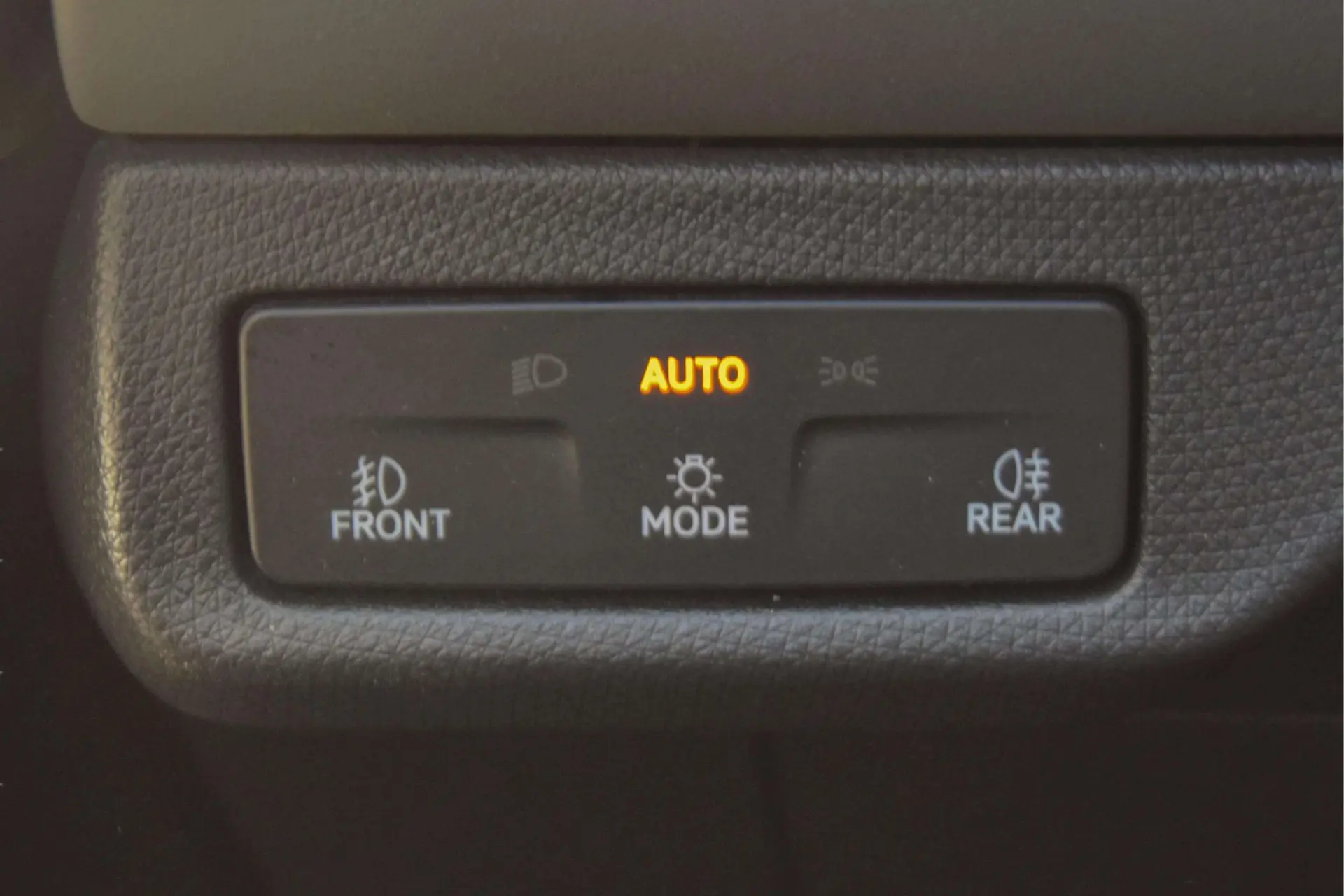 Cupra Terramar 1.5 e-Hybrid VZ DSG 26