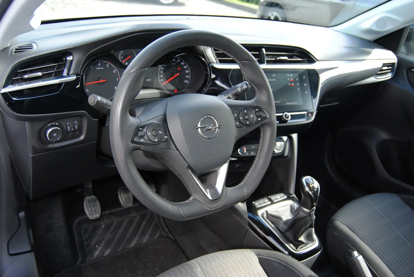 Opel Corsa 1.2 Business Edition 13