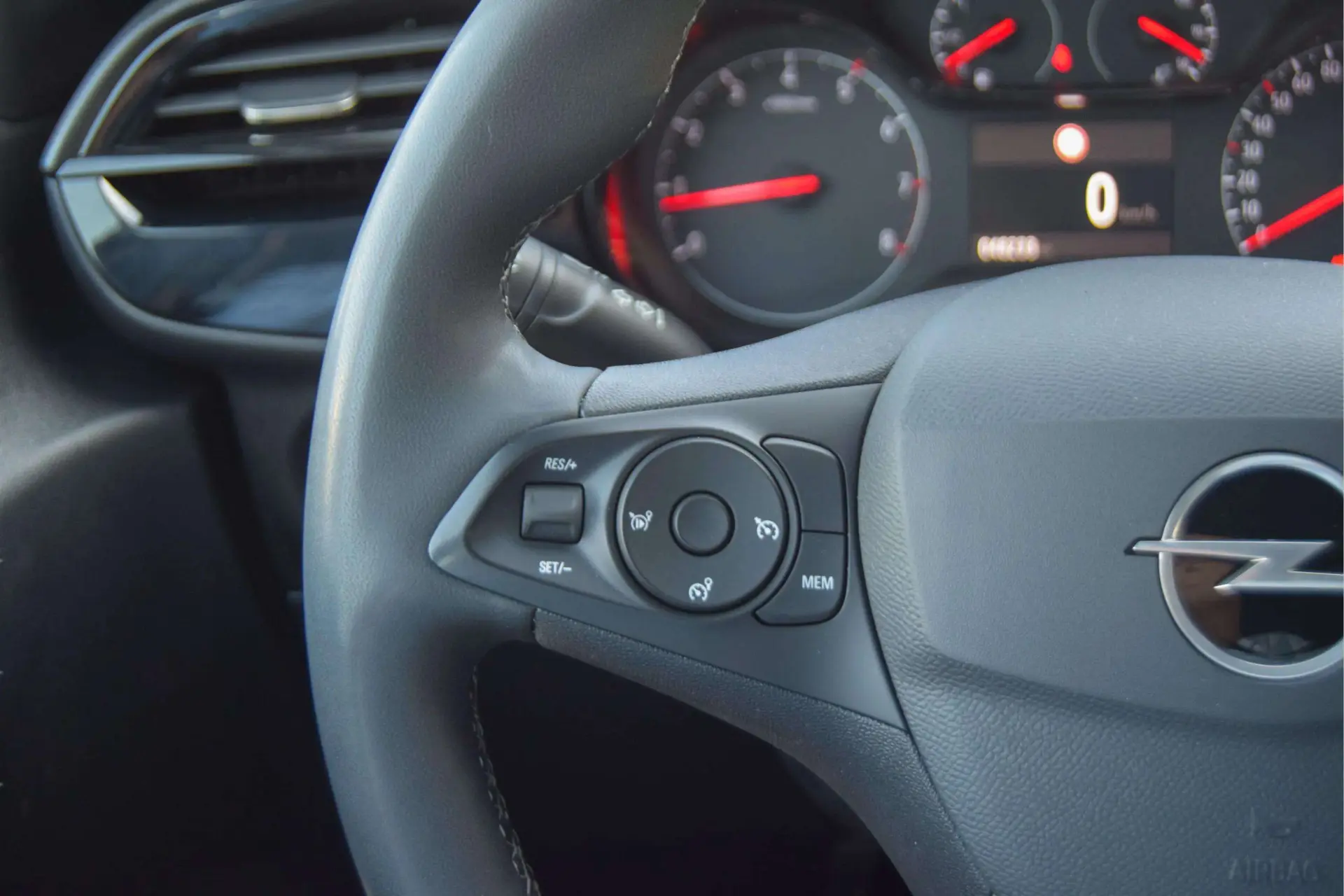 Opel Corsa 1.2 Business Edition 8