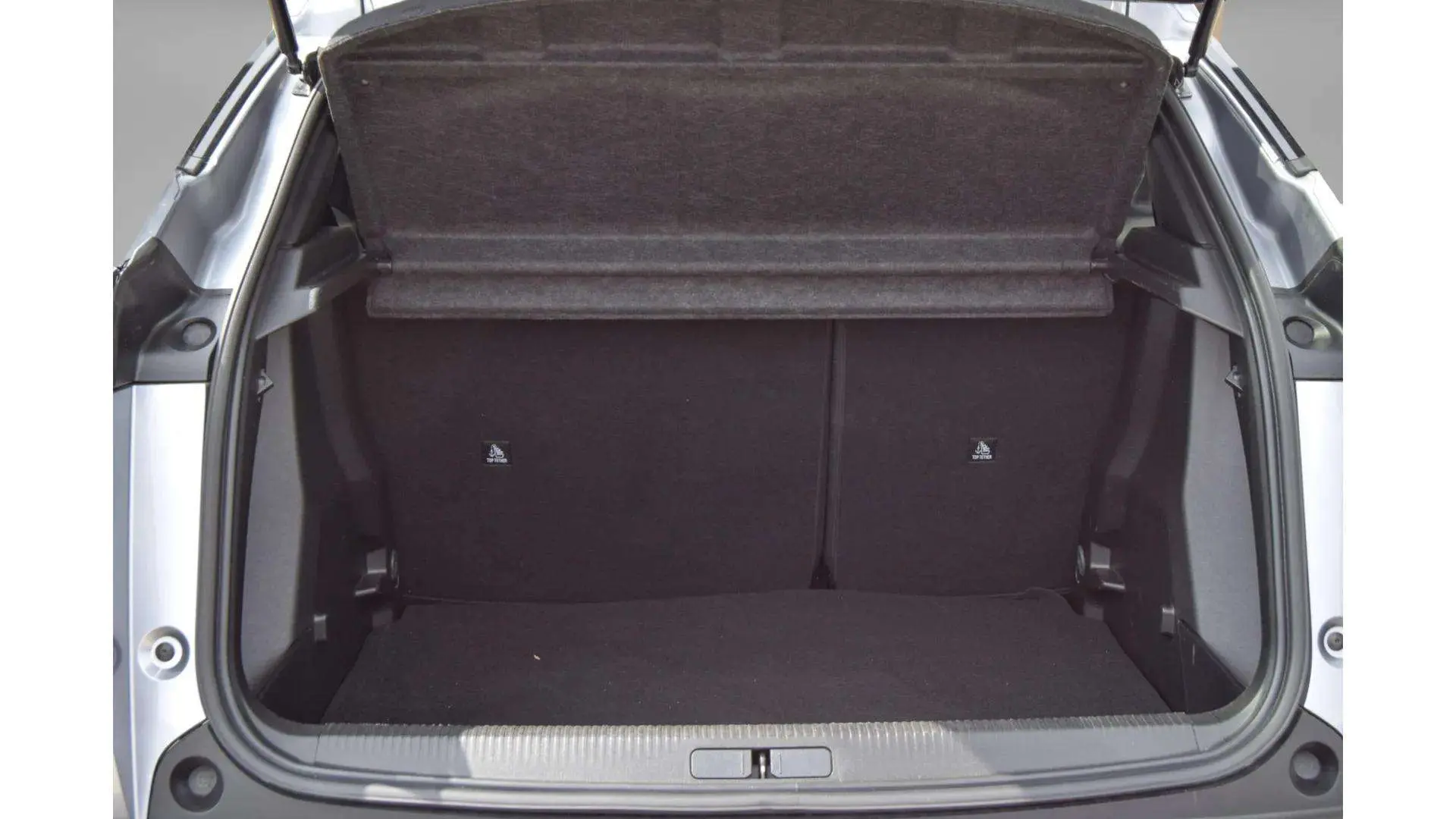 Peugeot 2008 1.2 Hybrid Allure e-DCS6 12