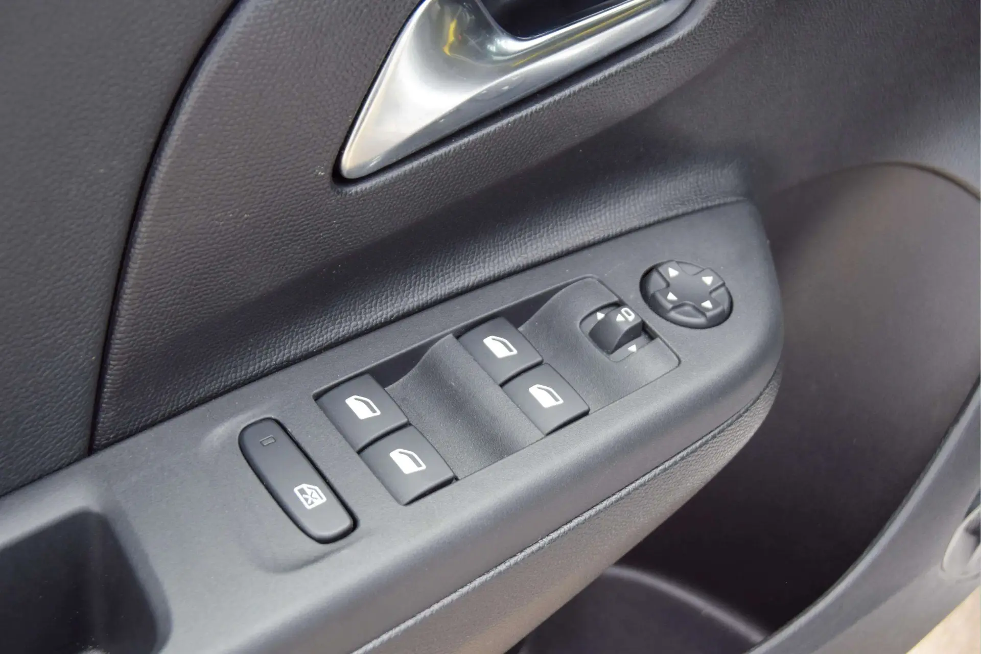 Opel Corsa-e e-GS 26
