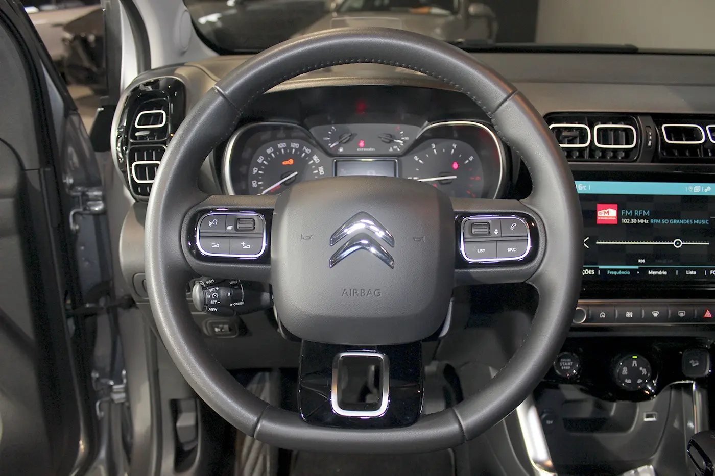 Citroen C3 Aircross 1.2 PureTech Shine Pack 21