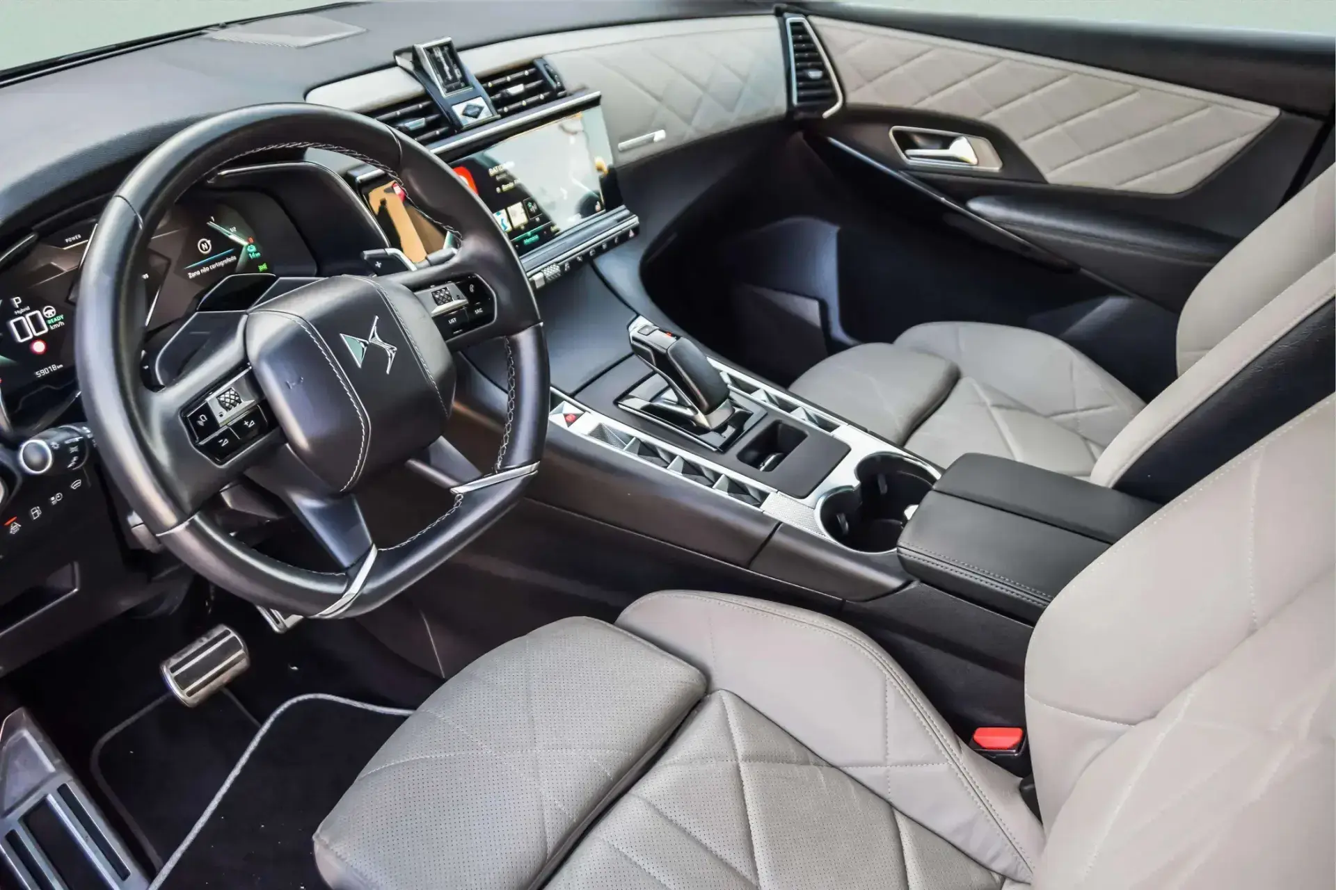 DS DS7 Crossback E-Tense 4x4 Opera 300cv 20