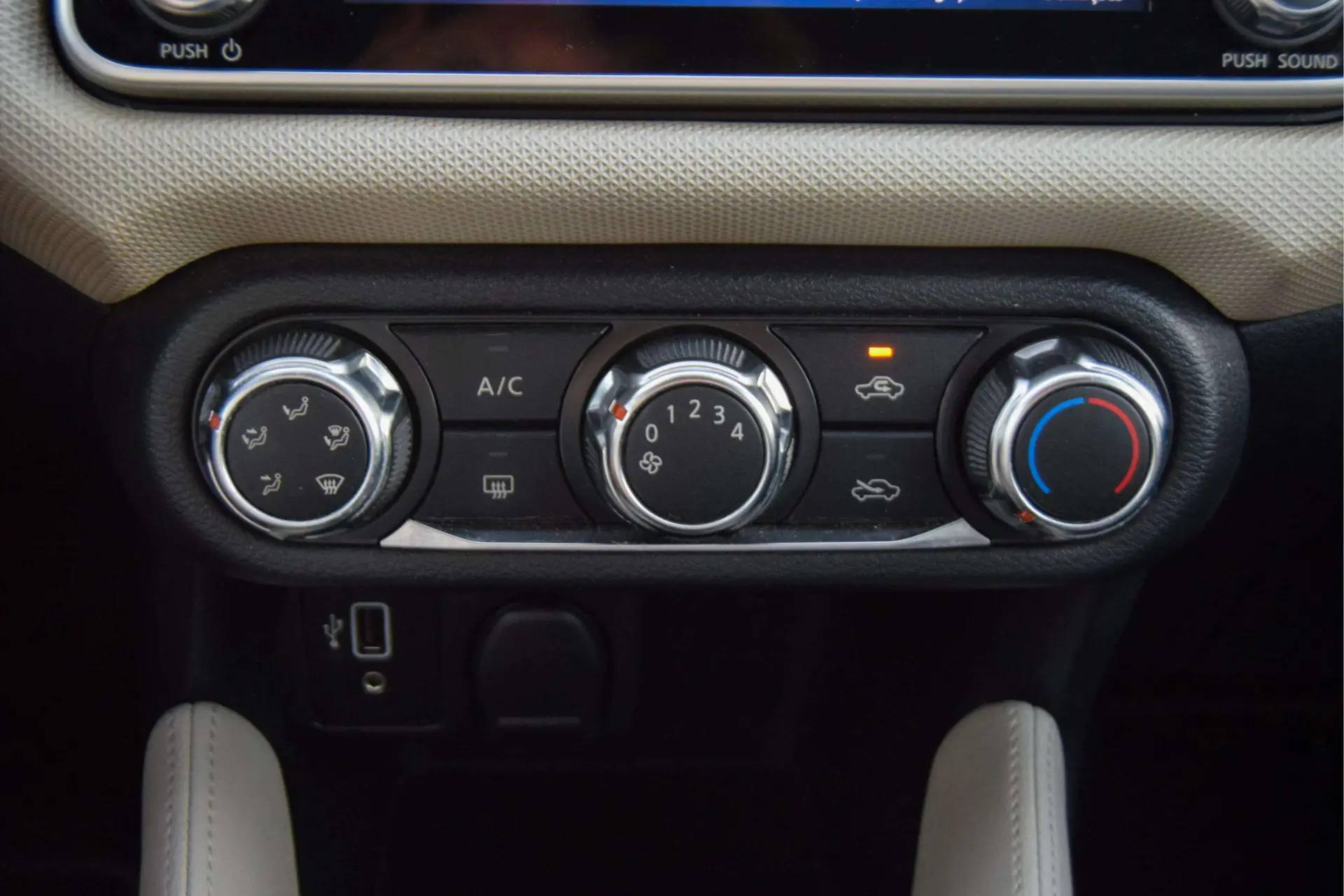 Nissan Micra 1.0 IG-T N-Connecta 18