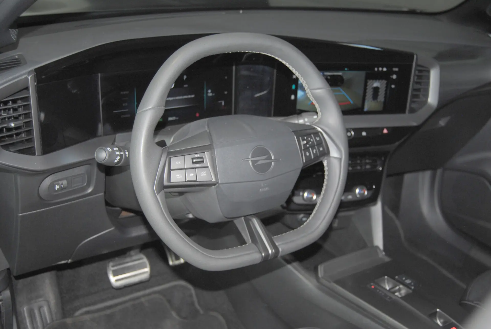Opel Mokka 1.2 Hybrid GS eDCT 14