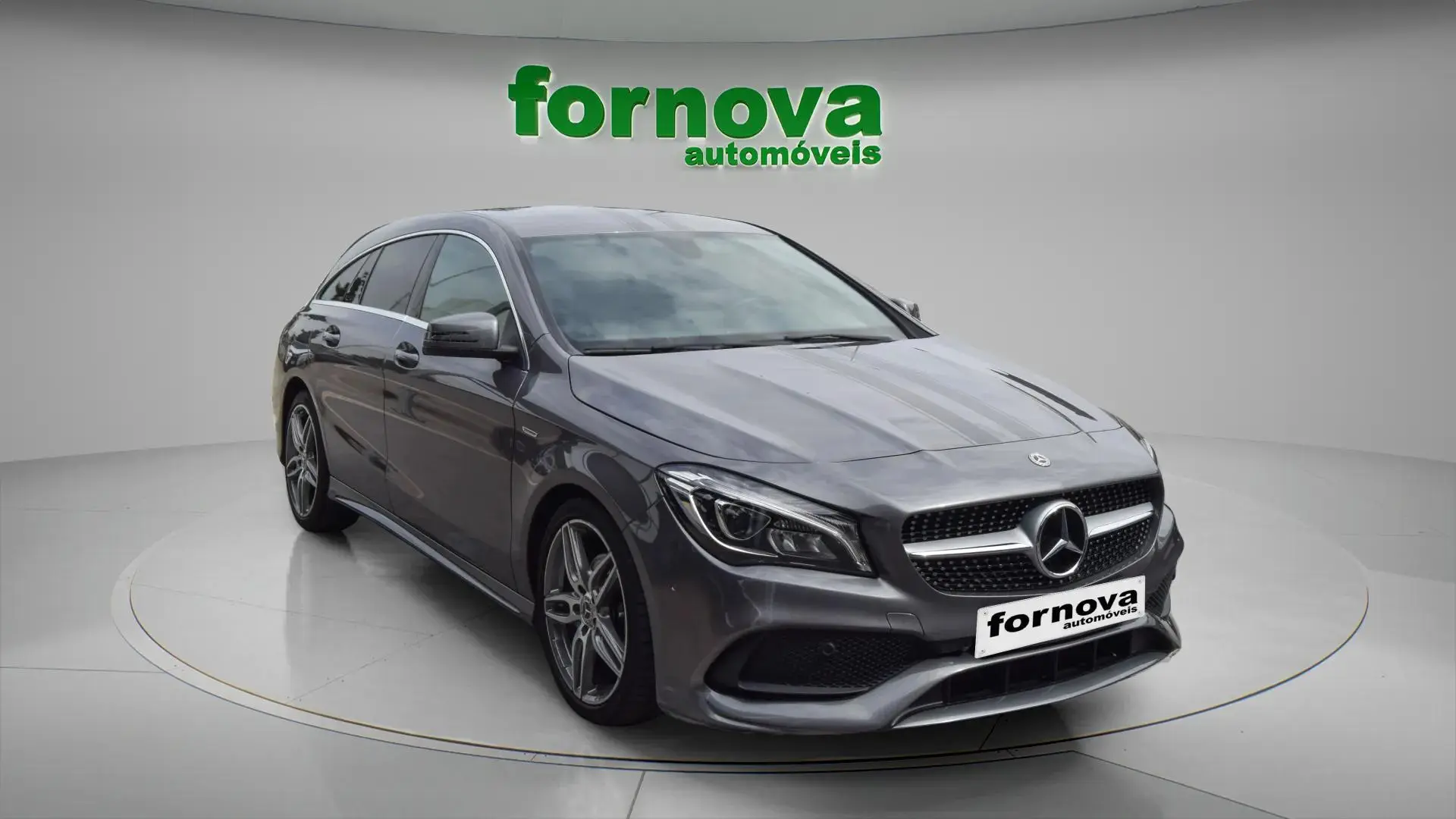 Mercedes-Benz CLA 180 d Shooting Brake AMG Line 3