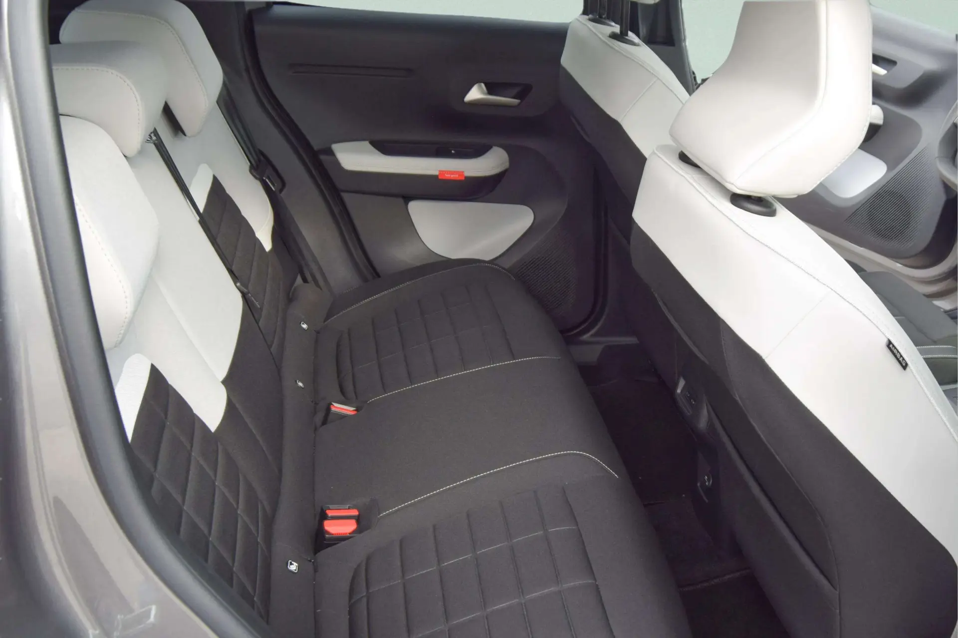 Citroen e-C3 44 kWh Autonomia Conforto Max 25