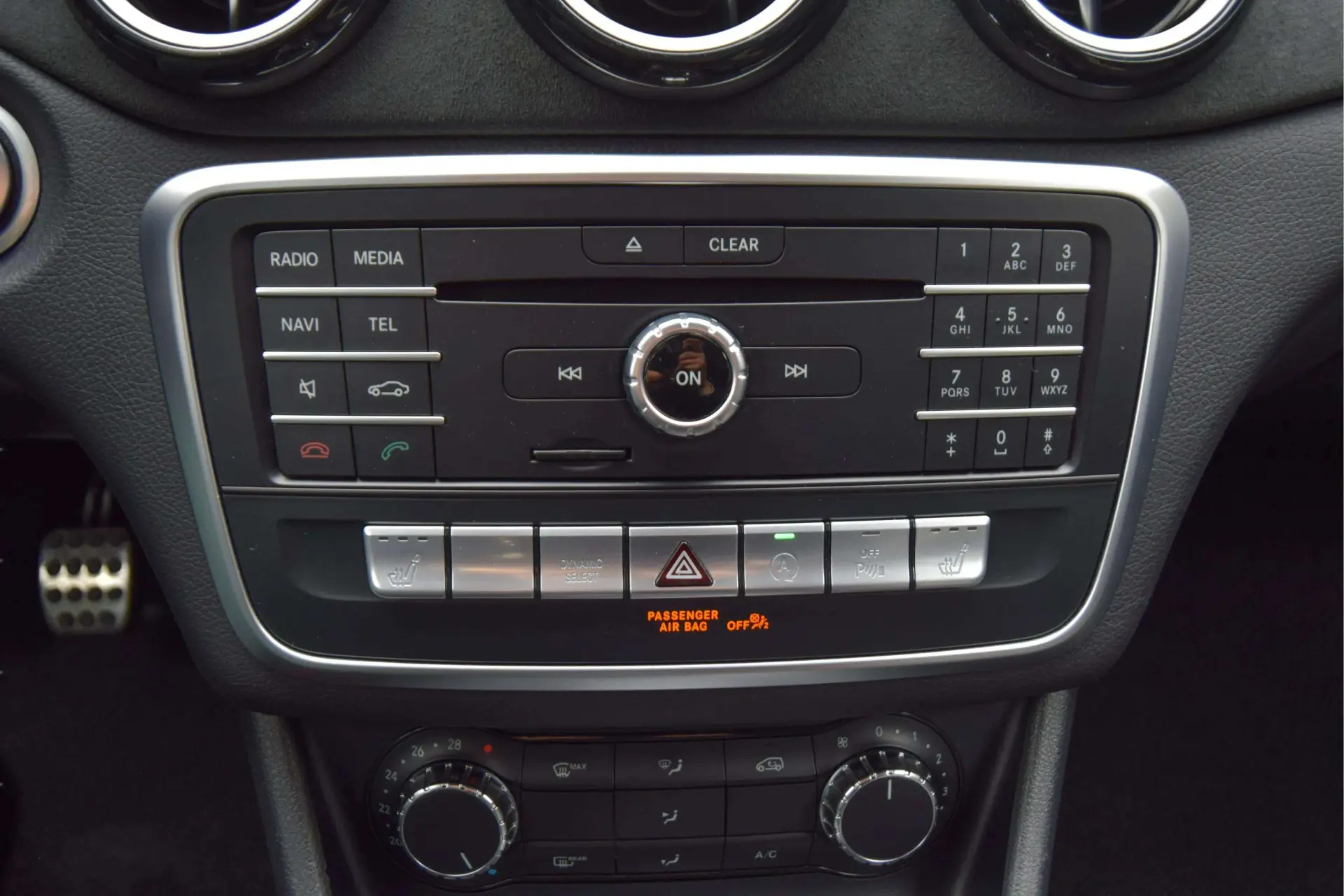 Mercedes-Benz CLA 180 d Shooting Brake AMG Line 19