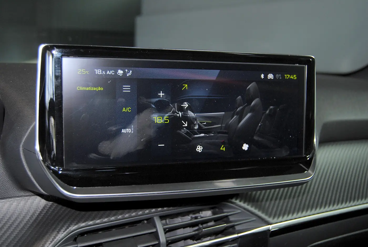 Peugeot 2008 1.2 Hybrid Allure e-DCS6 32