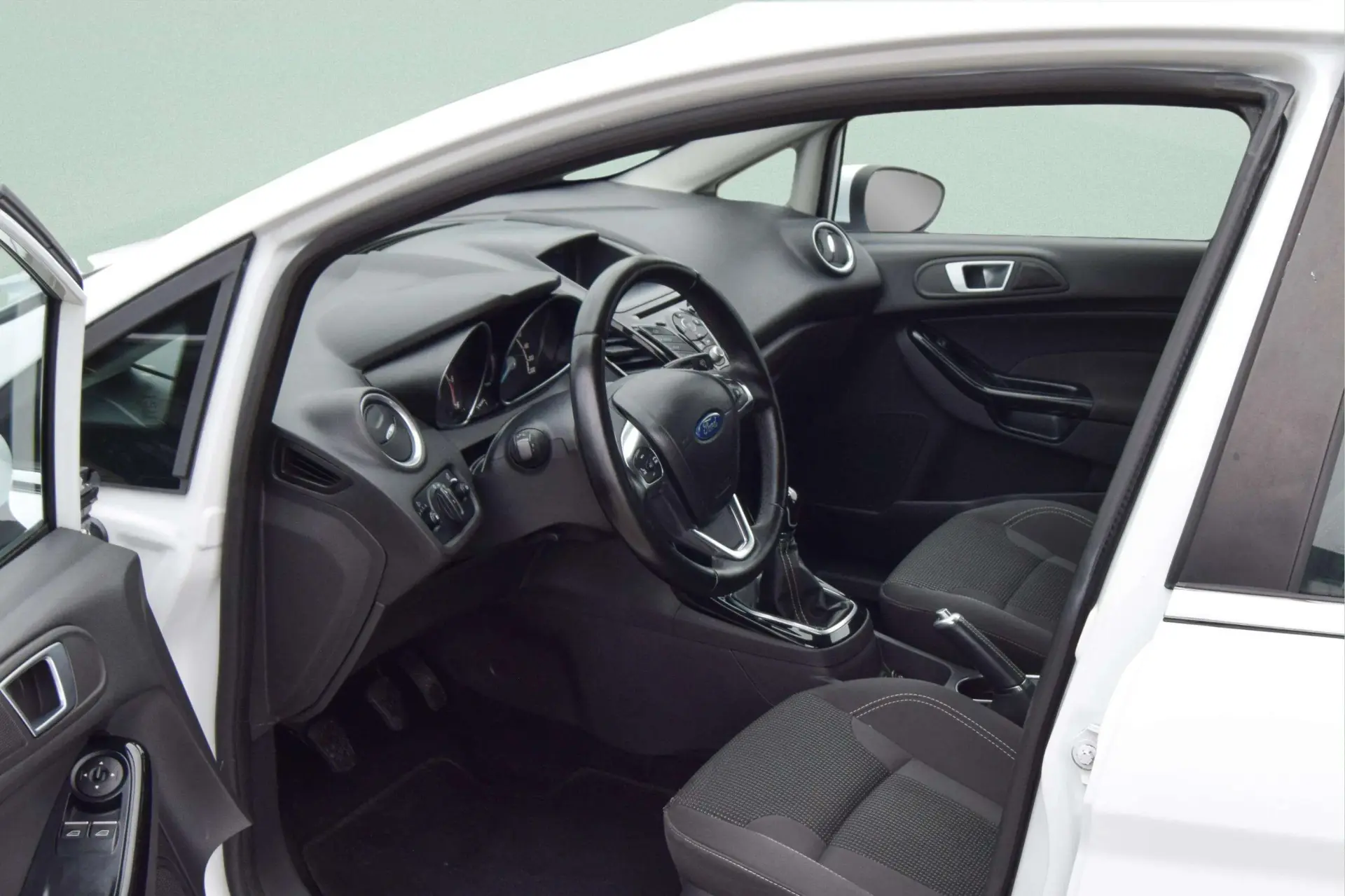 Ford Fiesta 1.5 TDCi Titanium 15