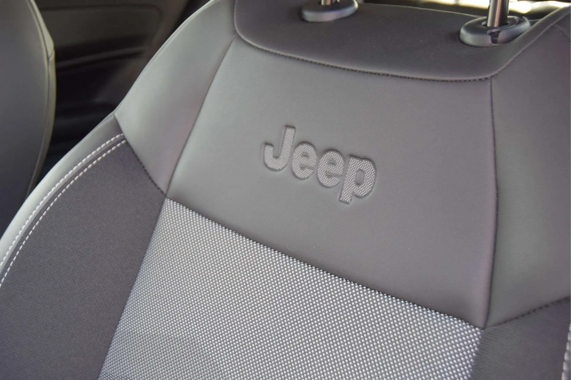 Jeep Avenger 54 kWh Summit 36