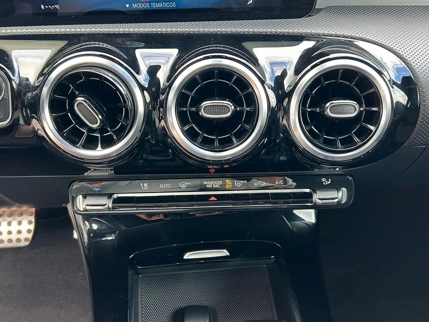 Mercedes-Benz CLA 180 d AMG Line Aut. 30